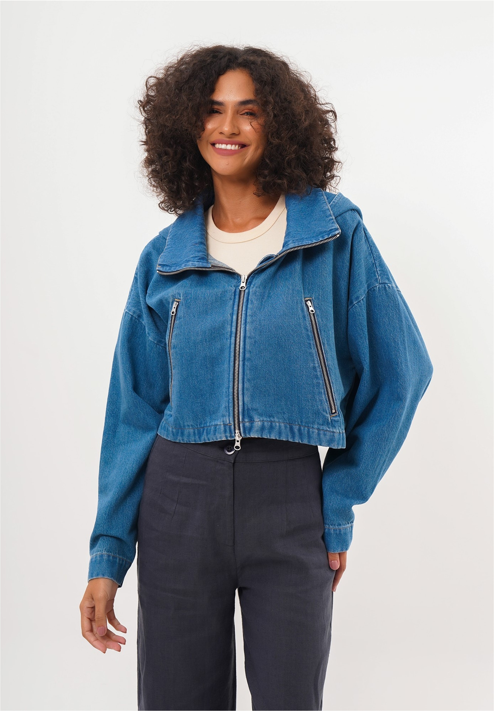 freshlions Jeansjacke »Juliana«, im kuscheligen Design mit Kapuze