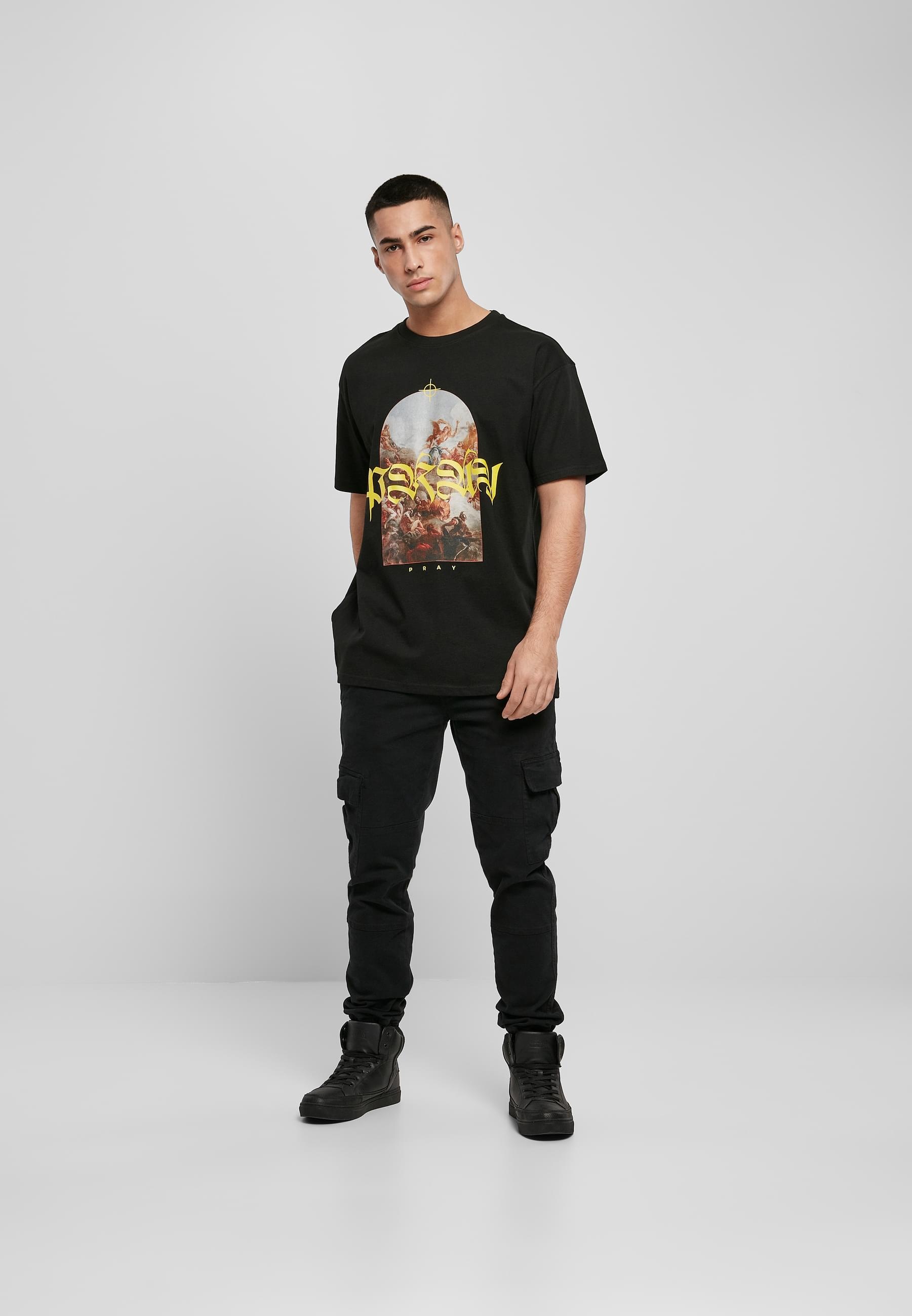 MisterTee Kurzarmshirt »MisterTee Unisex Pray Painting Oversize Tee«, (1 tlg.)
