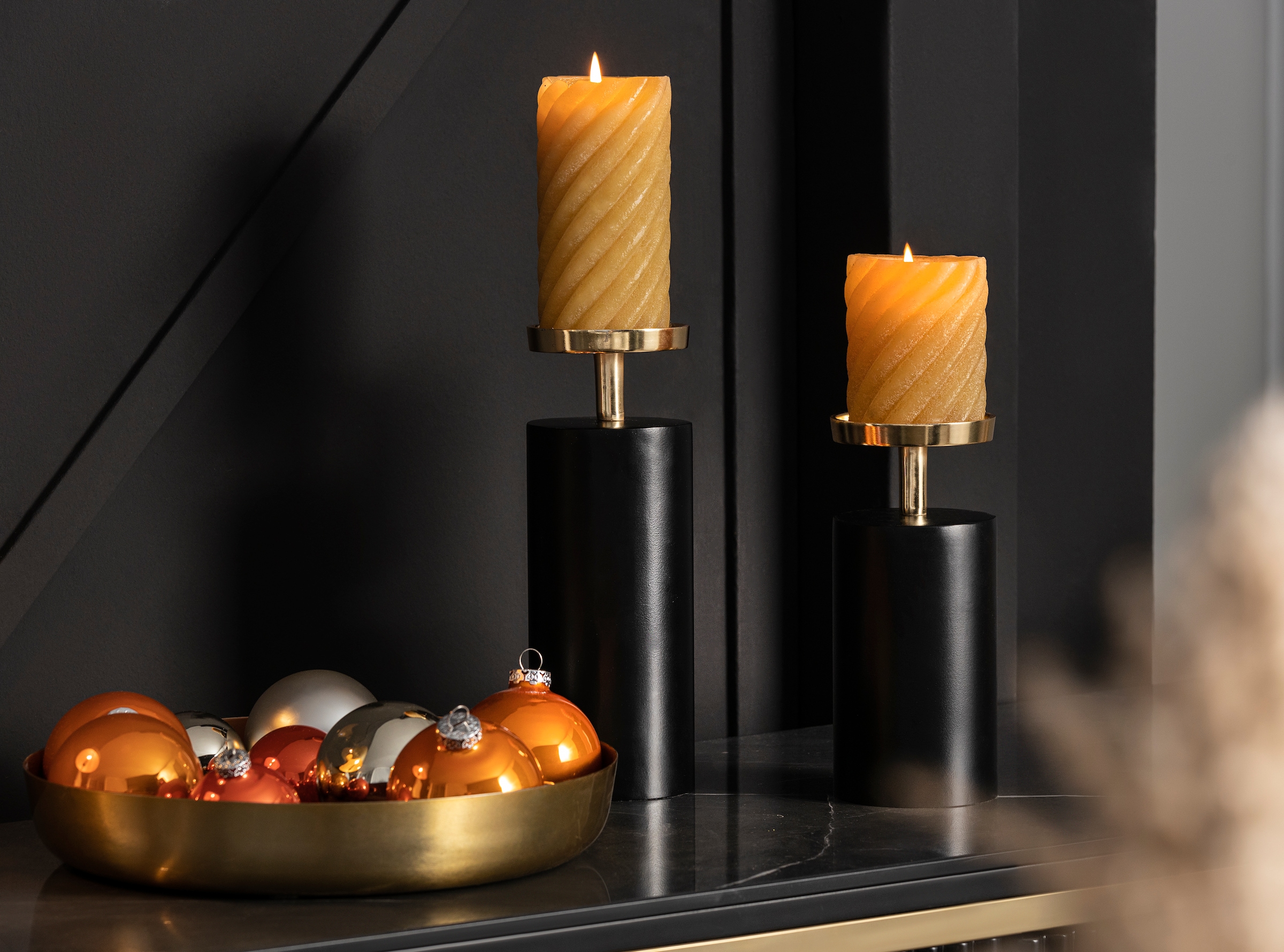Leonique Kerzenhalter aus | BAUR Aluminium, Akzenten kaufen St.), (1 Azlynn«, mit »Stumpenkerzenhalter goldfarbenen