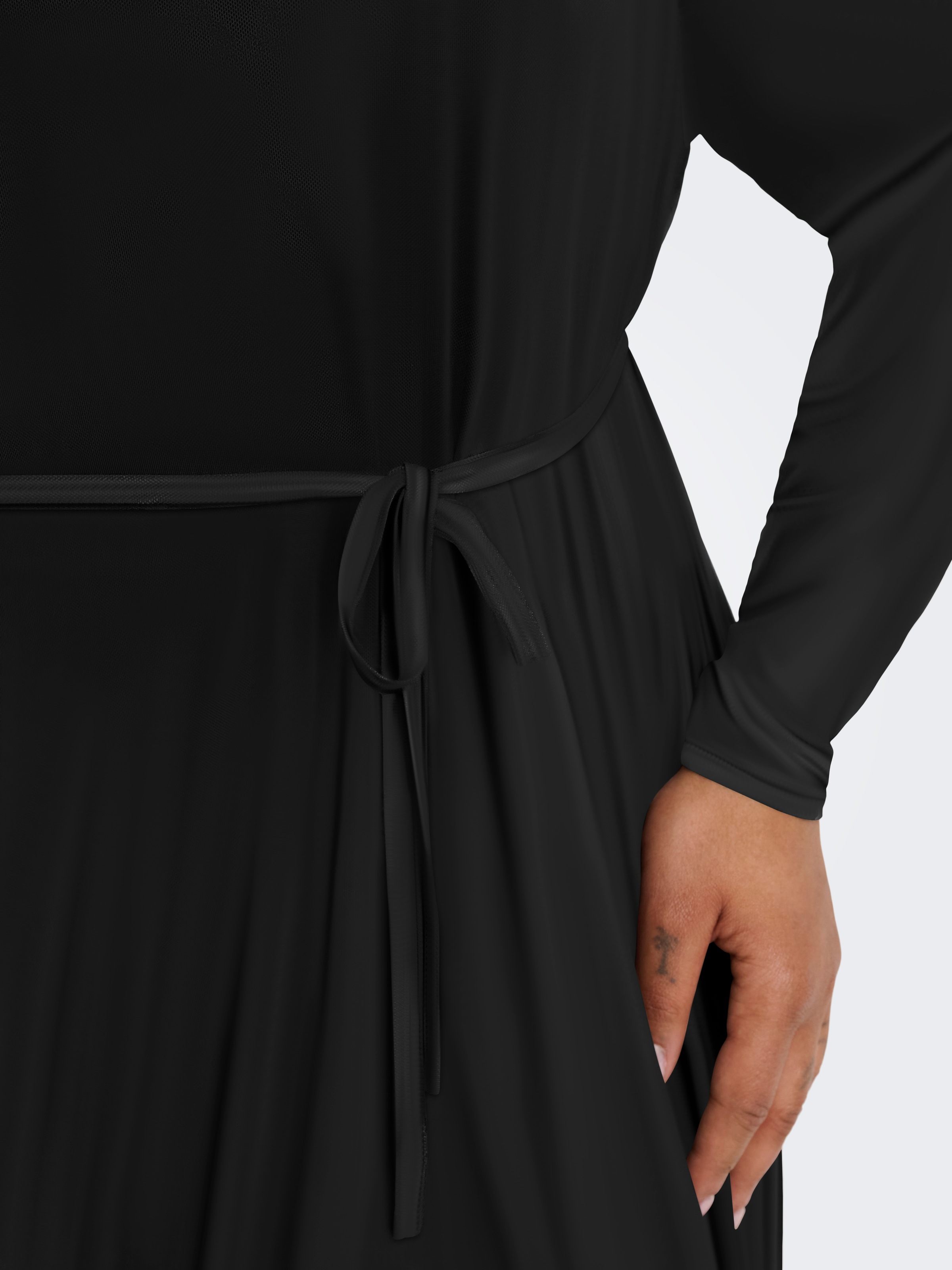ONLY CARMAKOMA Chiffonkleid »CARFOREST LIFE LS BOATNECK BLK DRESS JRS«, Sommerkleid