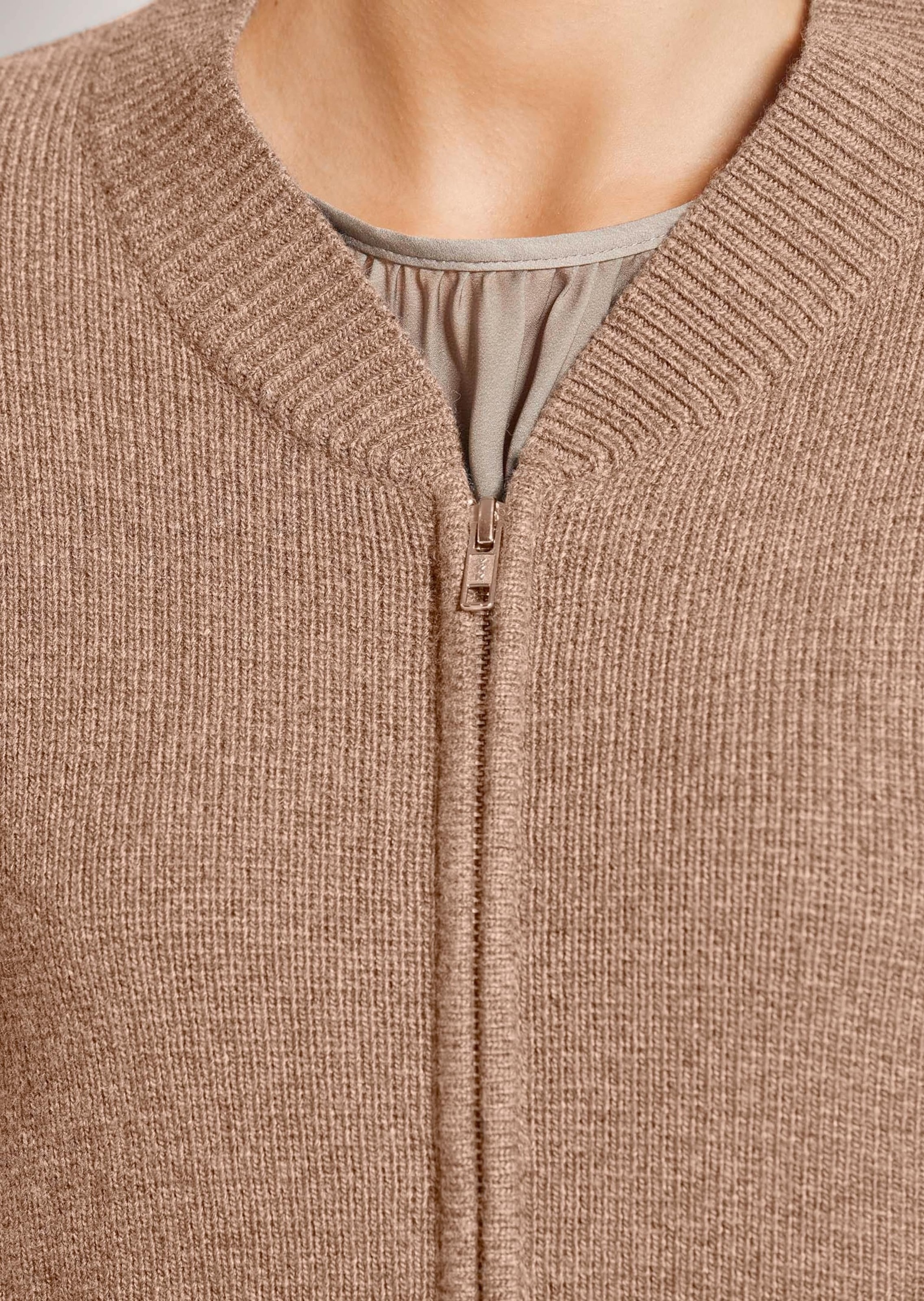 MADELEINE Strickjacke »Blouson Sportiver Strick-Blouson mit Reißverschluss«