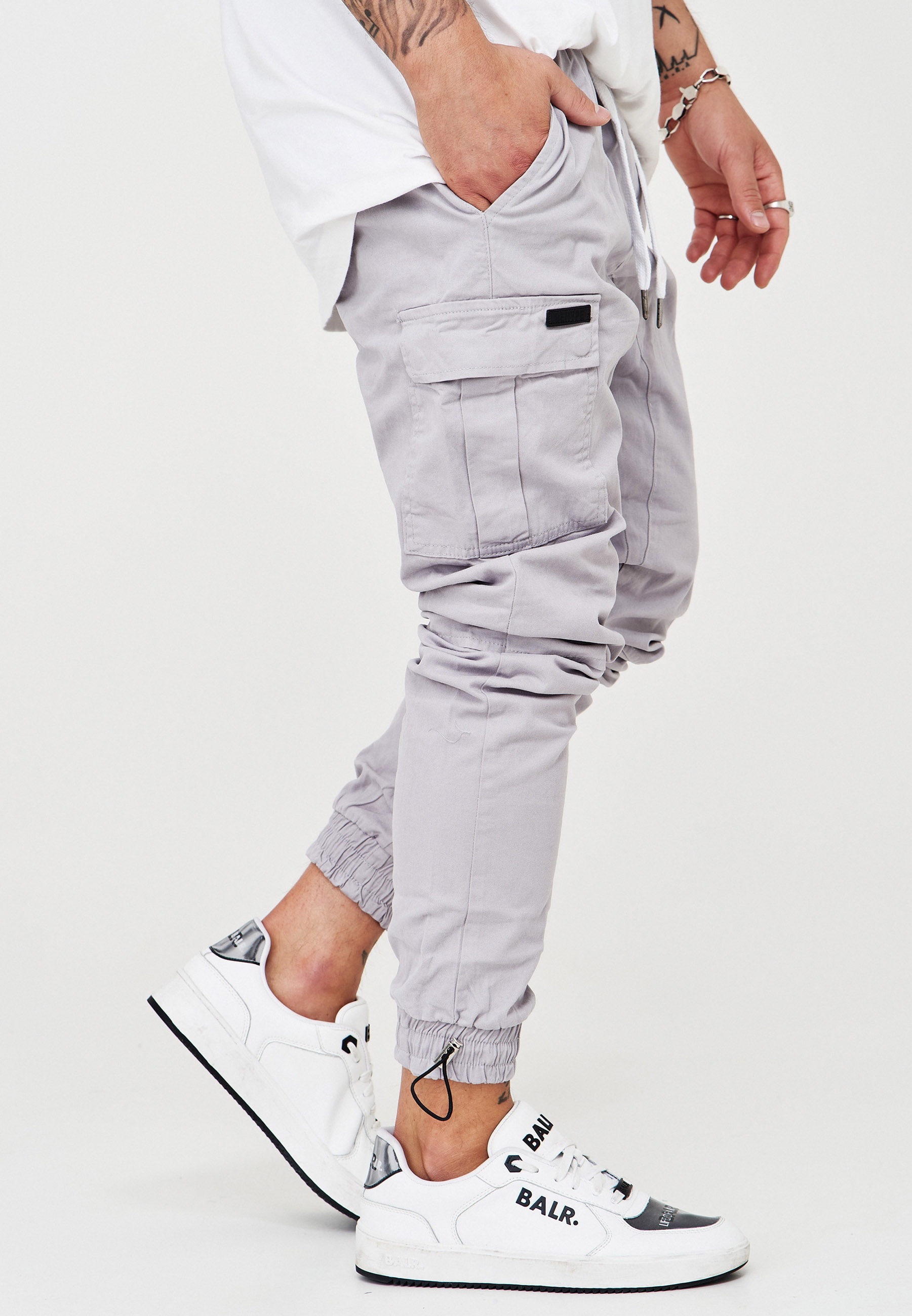 behype Cargohose »YONAH«, mit elastischem Bund