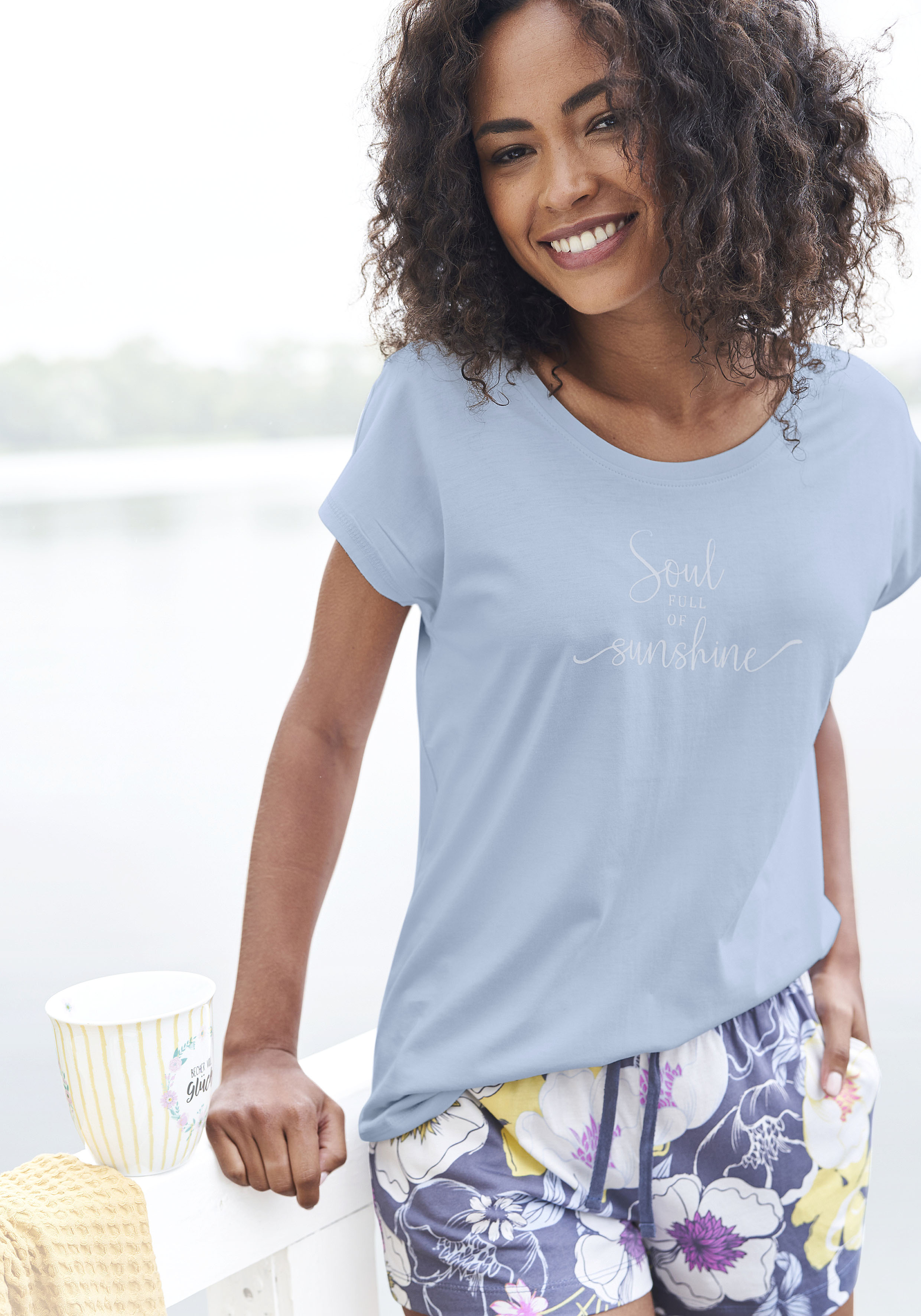 Vivance Dreams by Lascana T-Shirt mit Sommer-Statementdruck