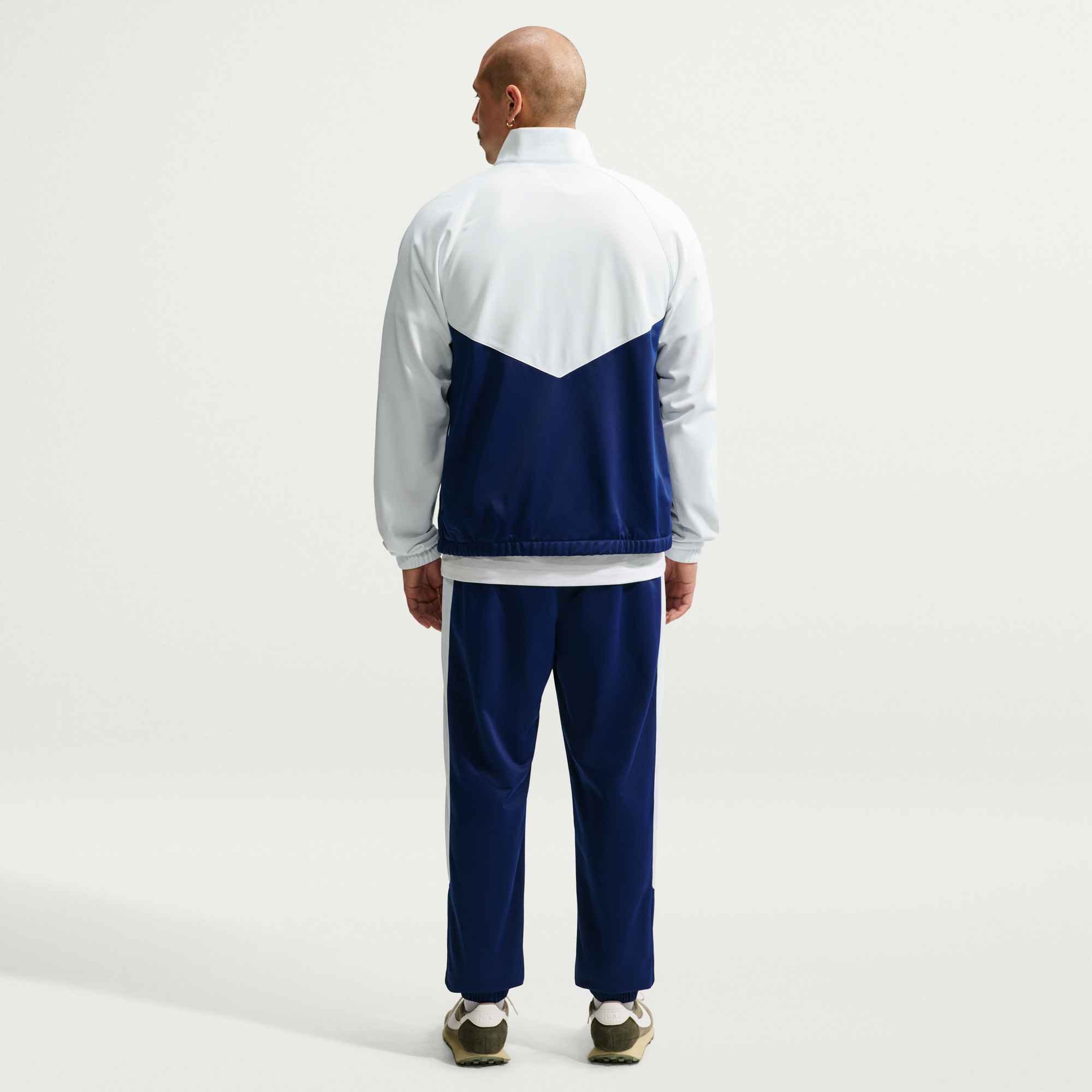 Nike Sportswear Trainingsanzug »Nike Windrunner Men's Poly-Knit Tracksuit« zweiteiliges Outfit, aus Poly-Knit-Material, auch in großen Größen