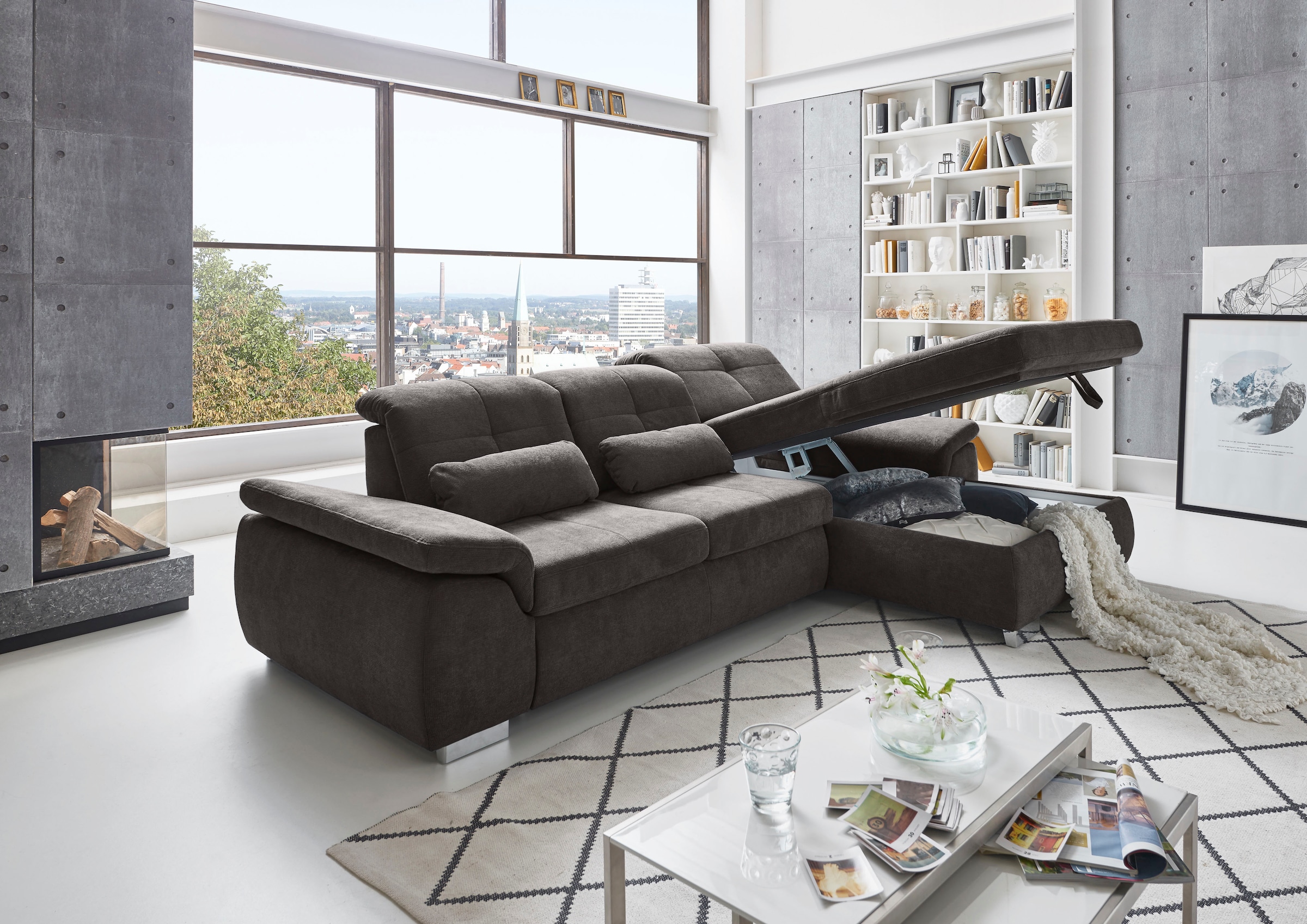 Die PlanBar Ecksofa "MP-IN16037 L-Form, Breite 289 cm, mit Federkern-Polsterung" mit Sitztiefenverstellung & Zierkissen