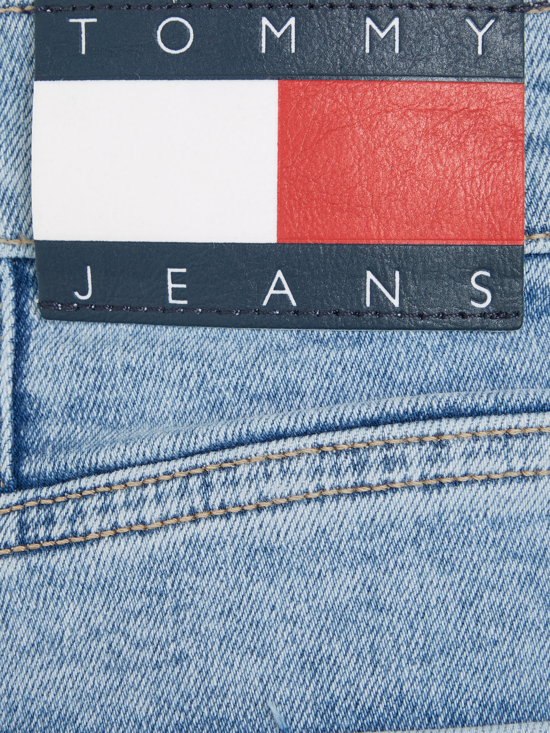 Tommy Jeans Mom-Jeans »MOM SLIM UH CG4215«, mit Logostickerei
