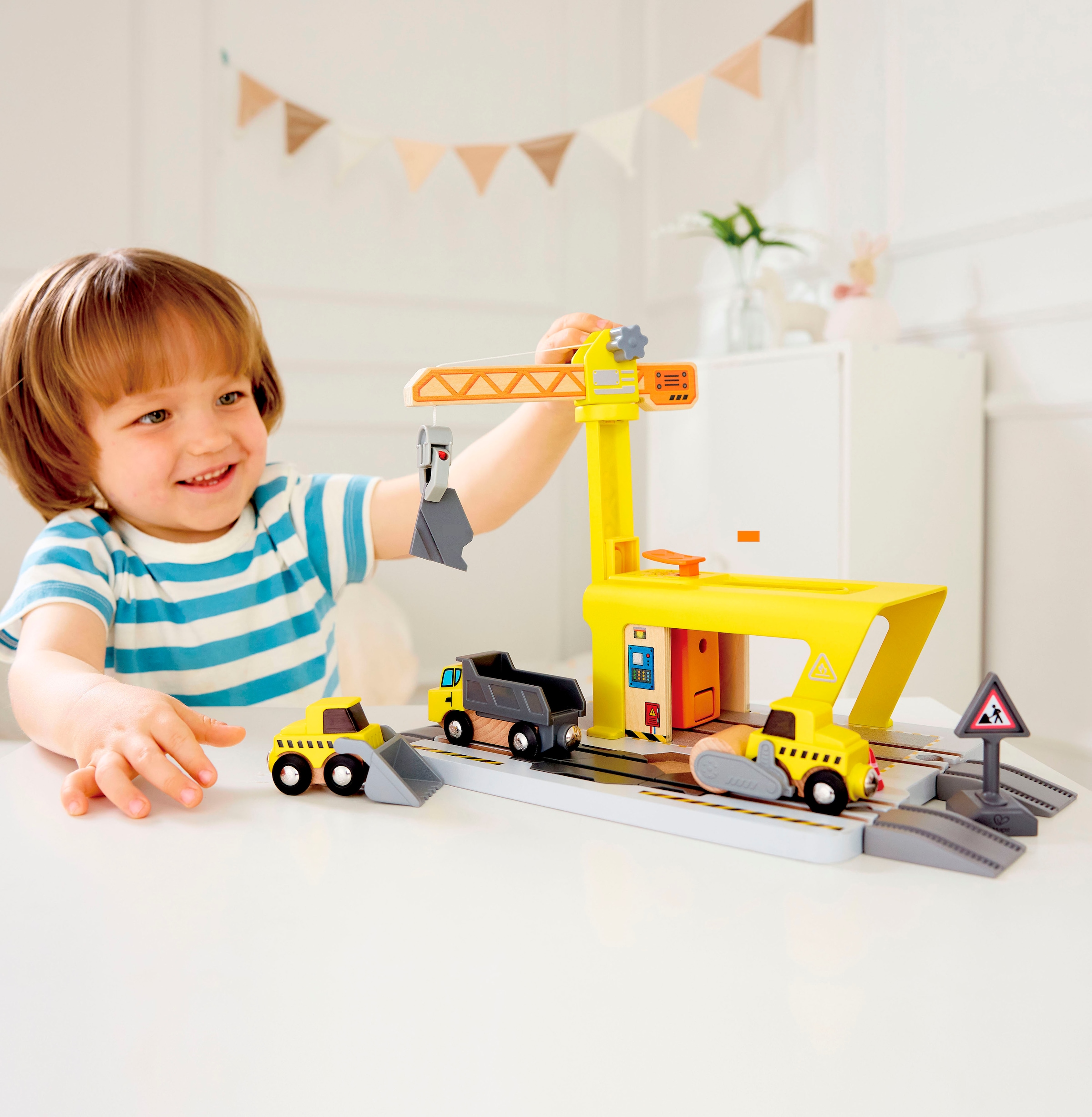 Hape Spielzeug-Kran »Eisenbahn-Kran«