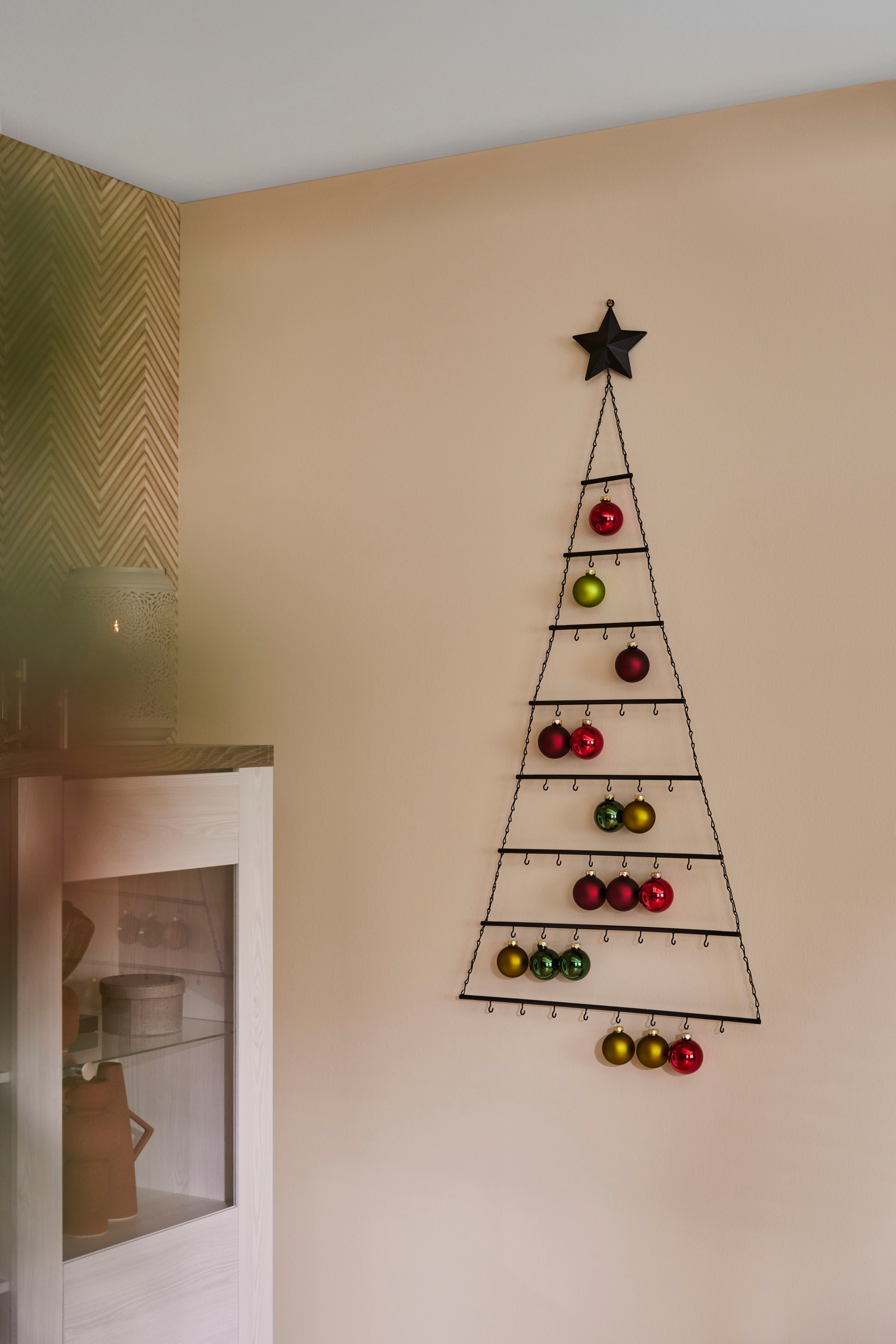 CHRISTMAS GOODS by Inge Dekobaum »Weihnachtsdeko, Wandbaum zum Hängen, aus Metall« Höhe ca. 122 cm, Hängedeko für Weihnachten