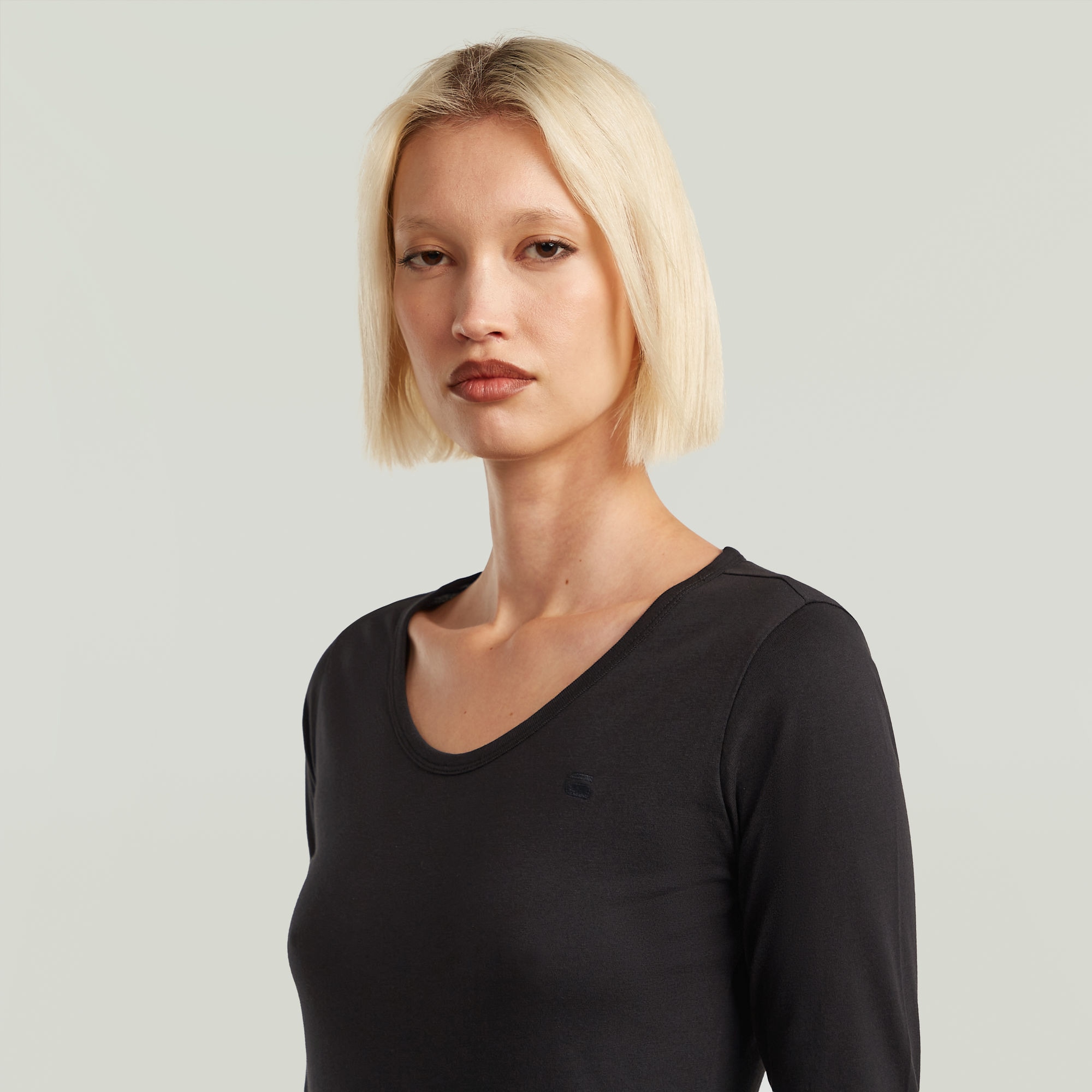 G-STAR Langarmshirt »Core eyben slim u t wmn ls« mit Label-Aufnäher, V-Ausschnitt