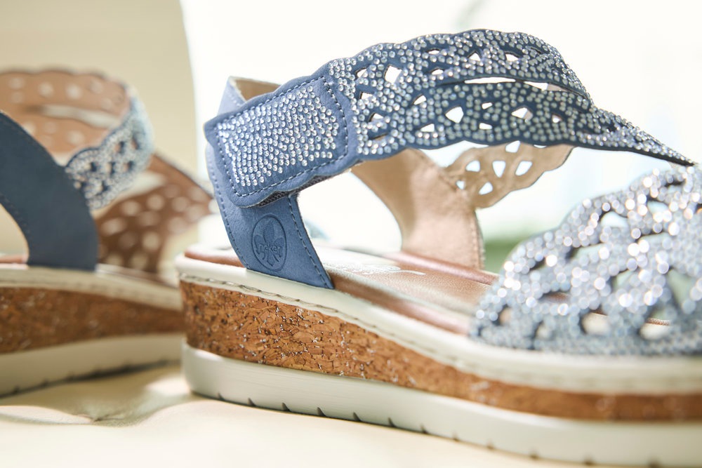 Rieker Keilsandalette  Keilsandalette, Sommerschuh, Urlaubsschuh mit Glitzersteine