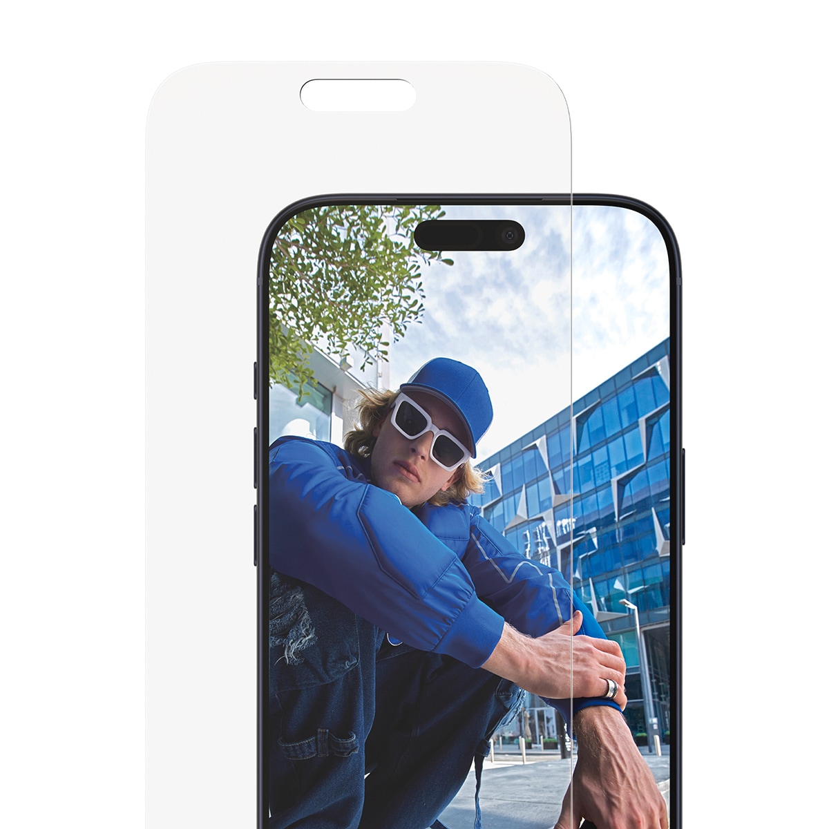 CARE by PanzerGlass Displayschutzglas »Classic Fit Screen Protector«, für Apple iPhone 17 Pro Max, Displayschutzfolie, Schutzfolie, Bildschirmschutz, kratz- & stoßfest