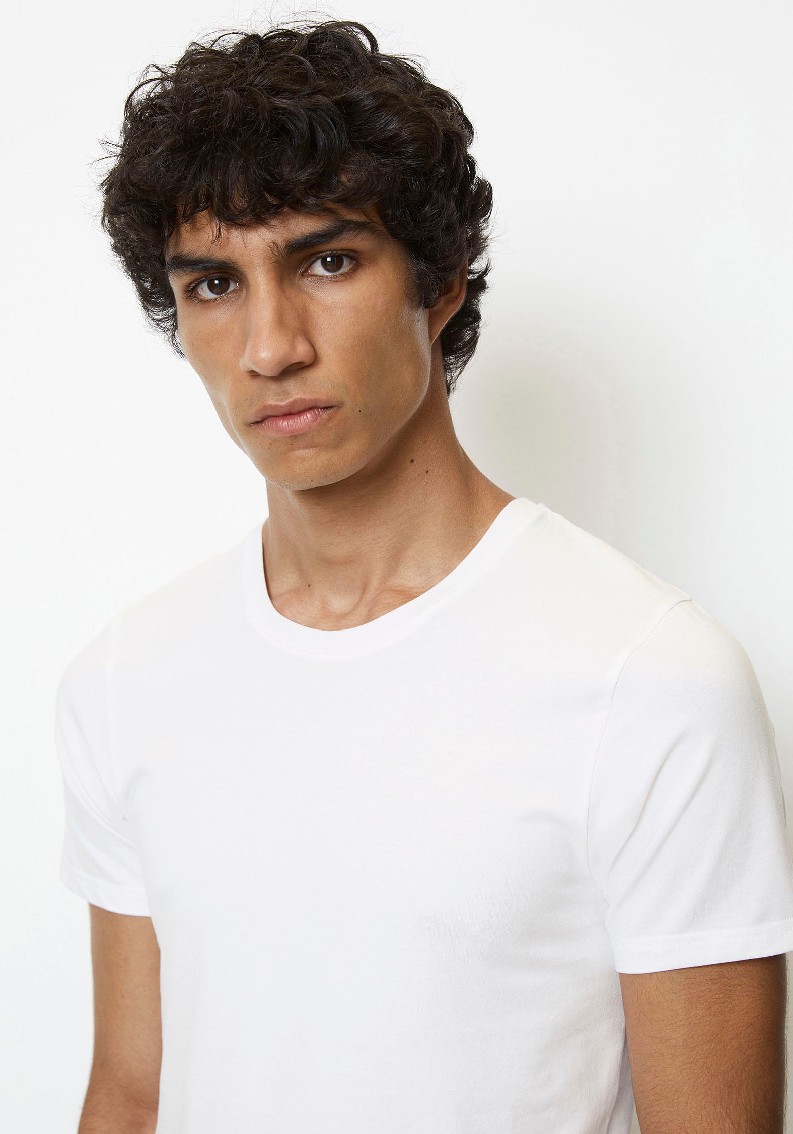Marc O'Polo T-Shirt »Essentials«, (2er Pack), mit dezentem Markenlogo