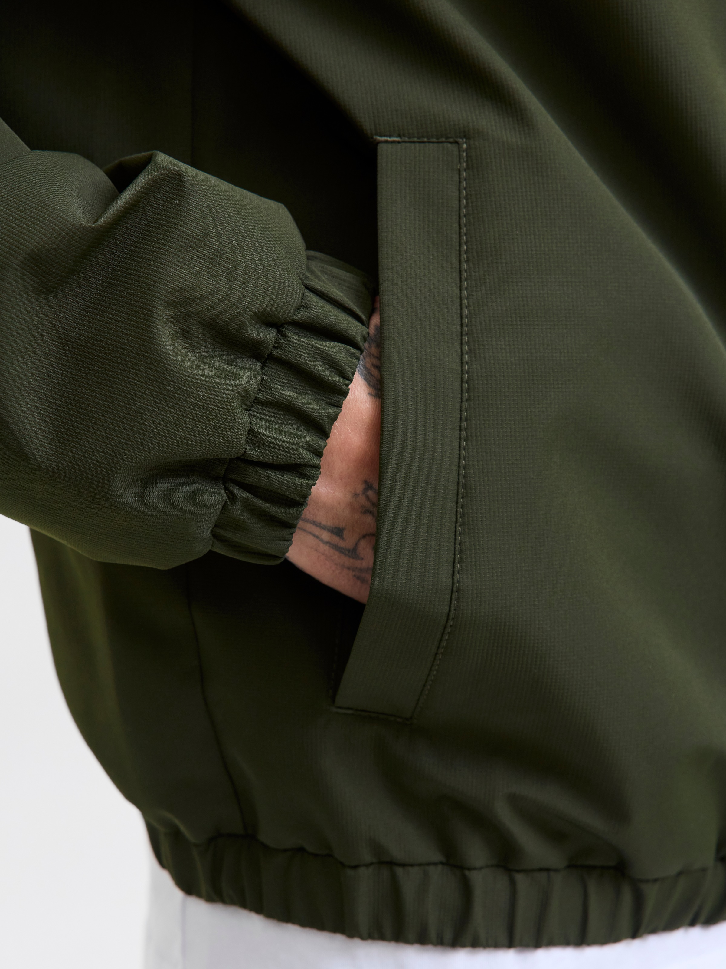 Thumbnail - Jack & Jones Blouson "JJELEGACY LIGHT JACKET HOOD NOOS" mit Kapuze mit Logo Schriftzug