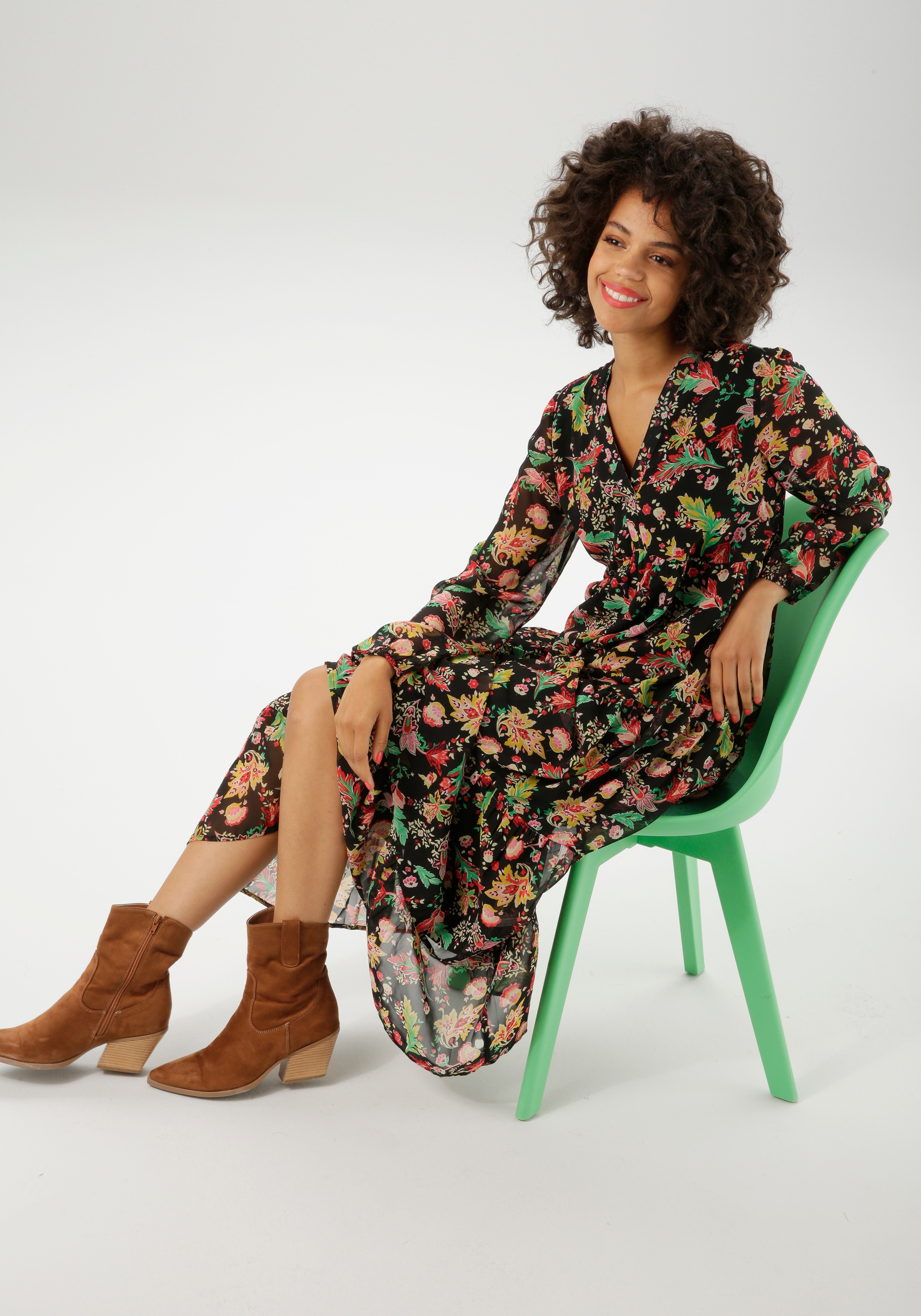 Aniston CASUAL Maxikleid, mit farbenfrohem Blumendruck - jedes Teil ein Unikat - NEUE KOLLEKTION
