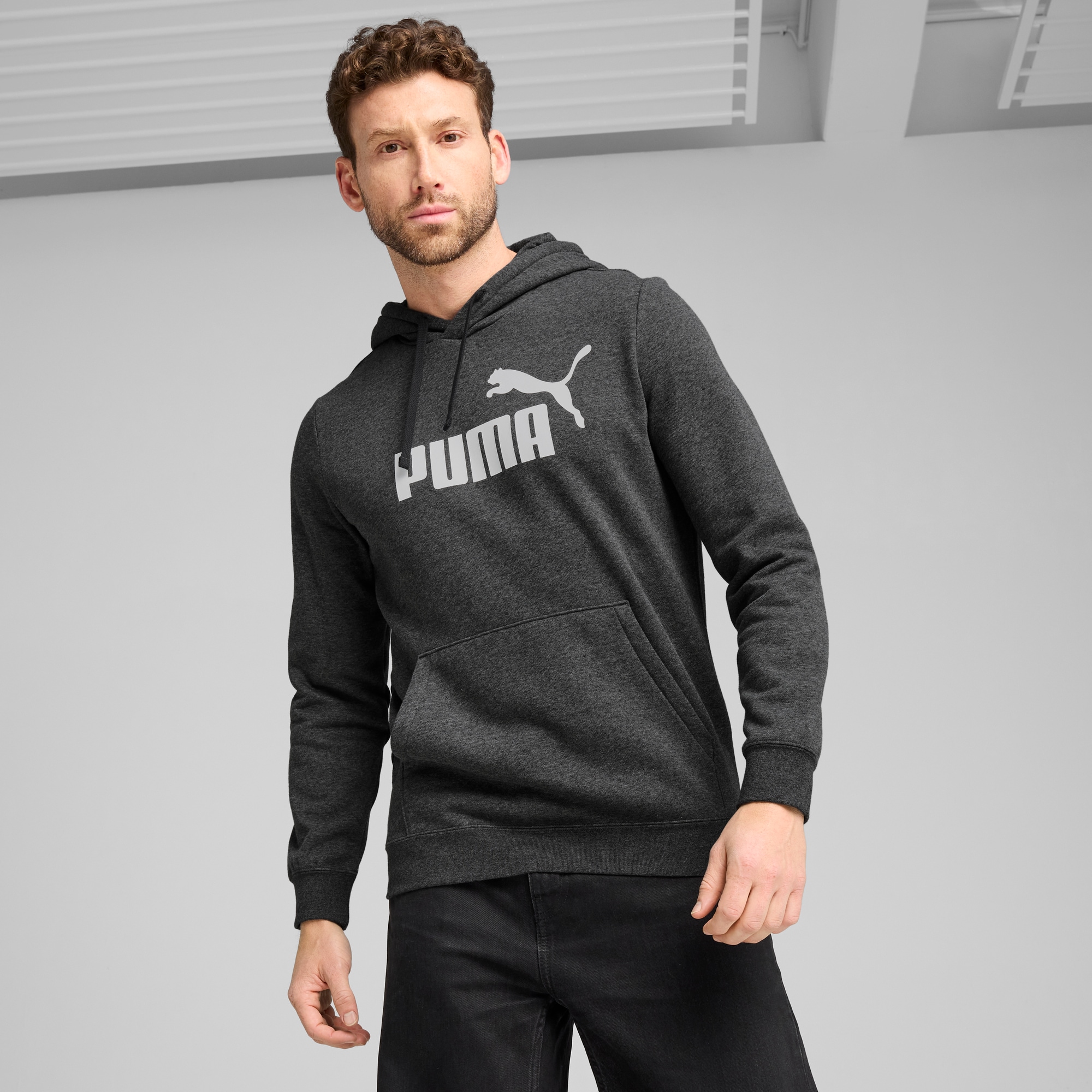 PUMA Kapuzensweatshirt "ESS NO 1 LOGO HOODIE FL", reguläre Passform, mit verstellbarer Kapuze, mit Kängurutasche