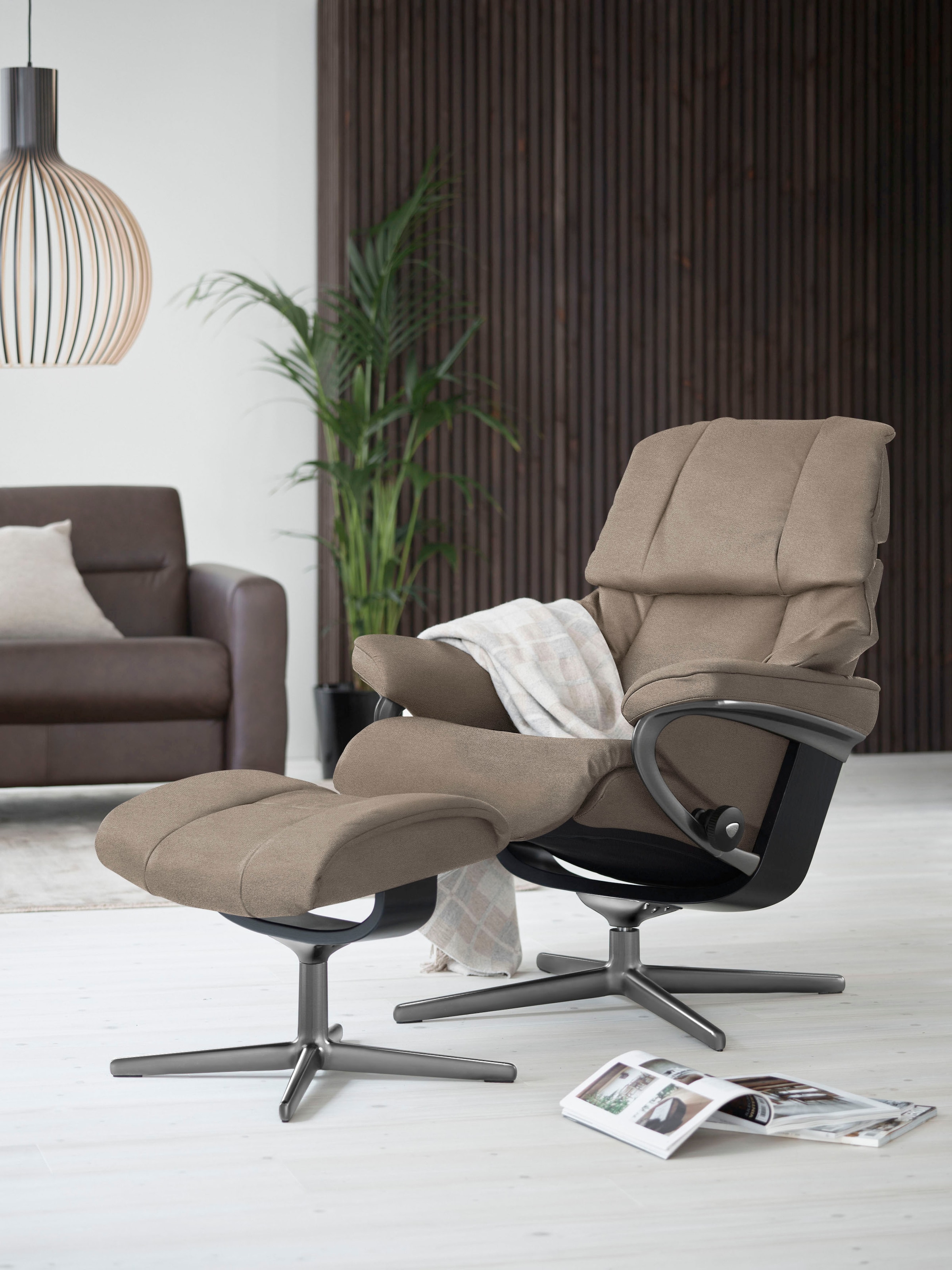 Stressless Relaxsessel "Reno", mit Cross Base, Größe S, M & L, Holzakzent S günstig online kaufen