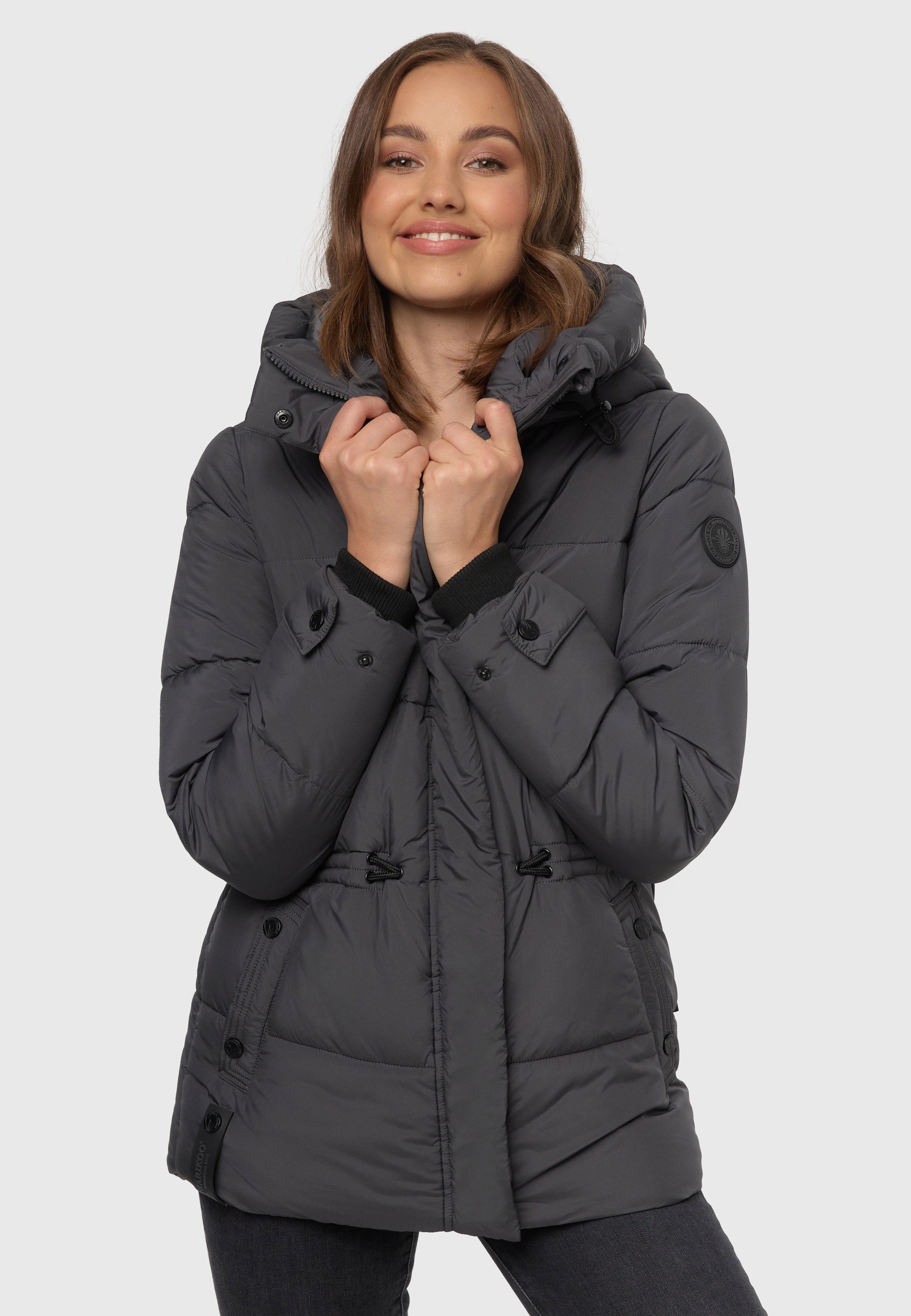 Marikoo Winterjacke »Akumaa«, mit tailliertem Schnitt