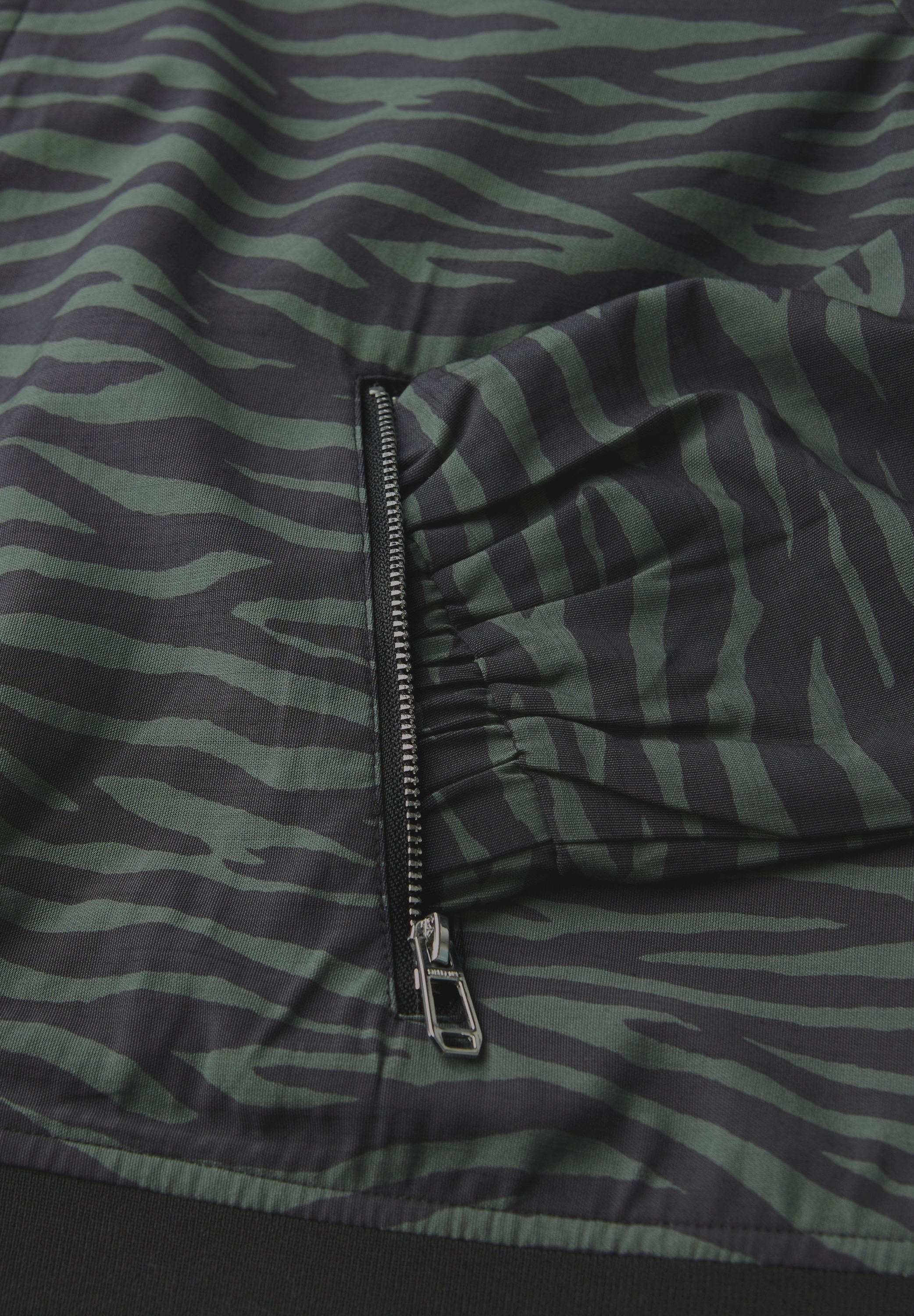 STREET ONE Blouson, ohne Kapuze, mit Leomuster