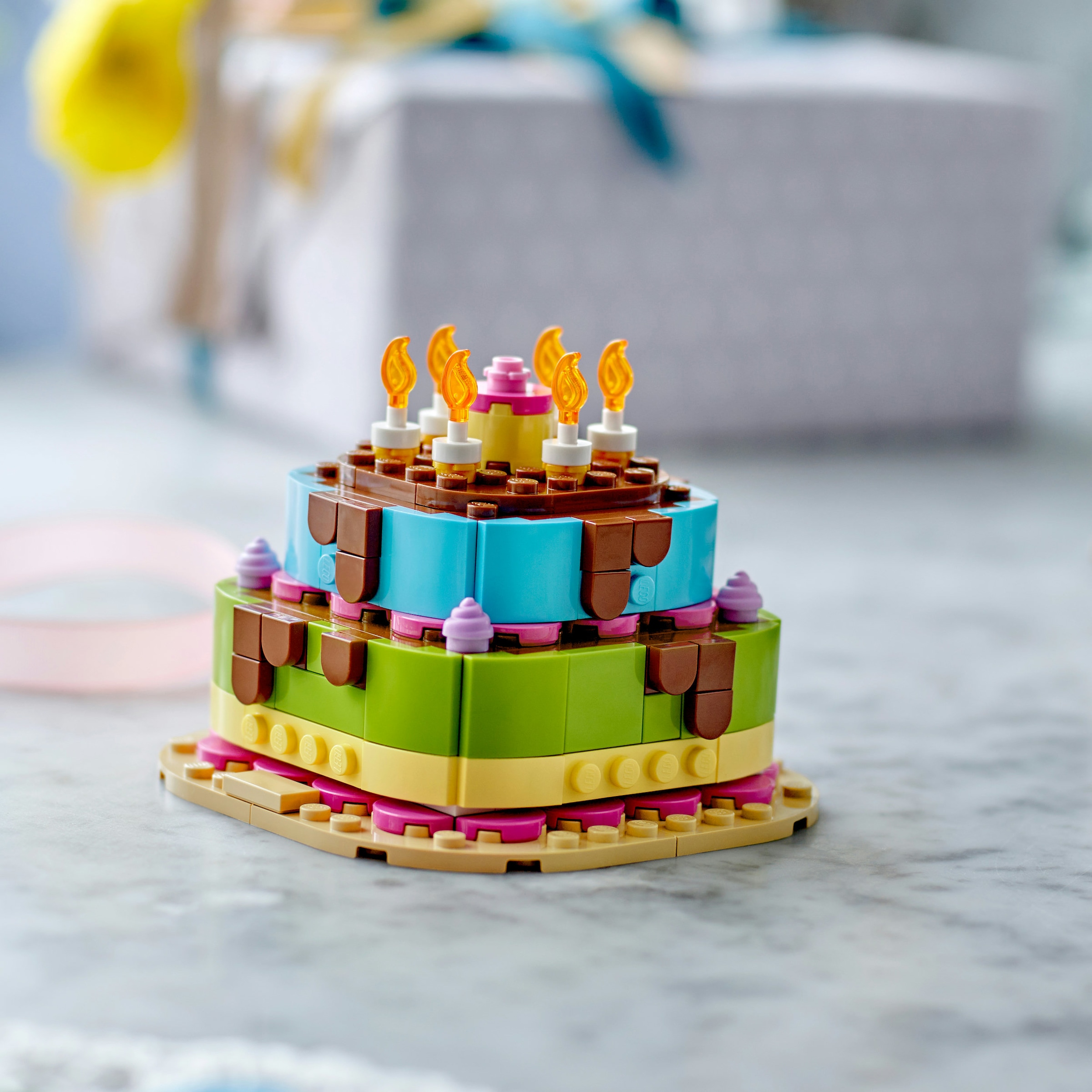 LEGO® Konstruktionsspielsteine »Geburtstagstorte (40815), LEGO Iconic« Made in Europe