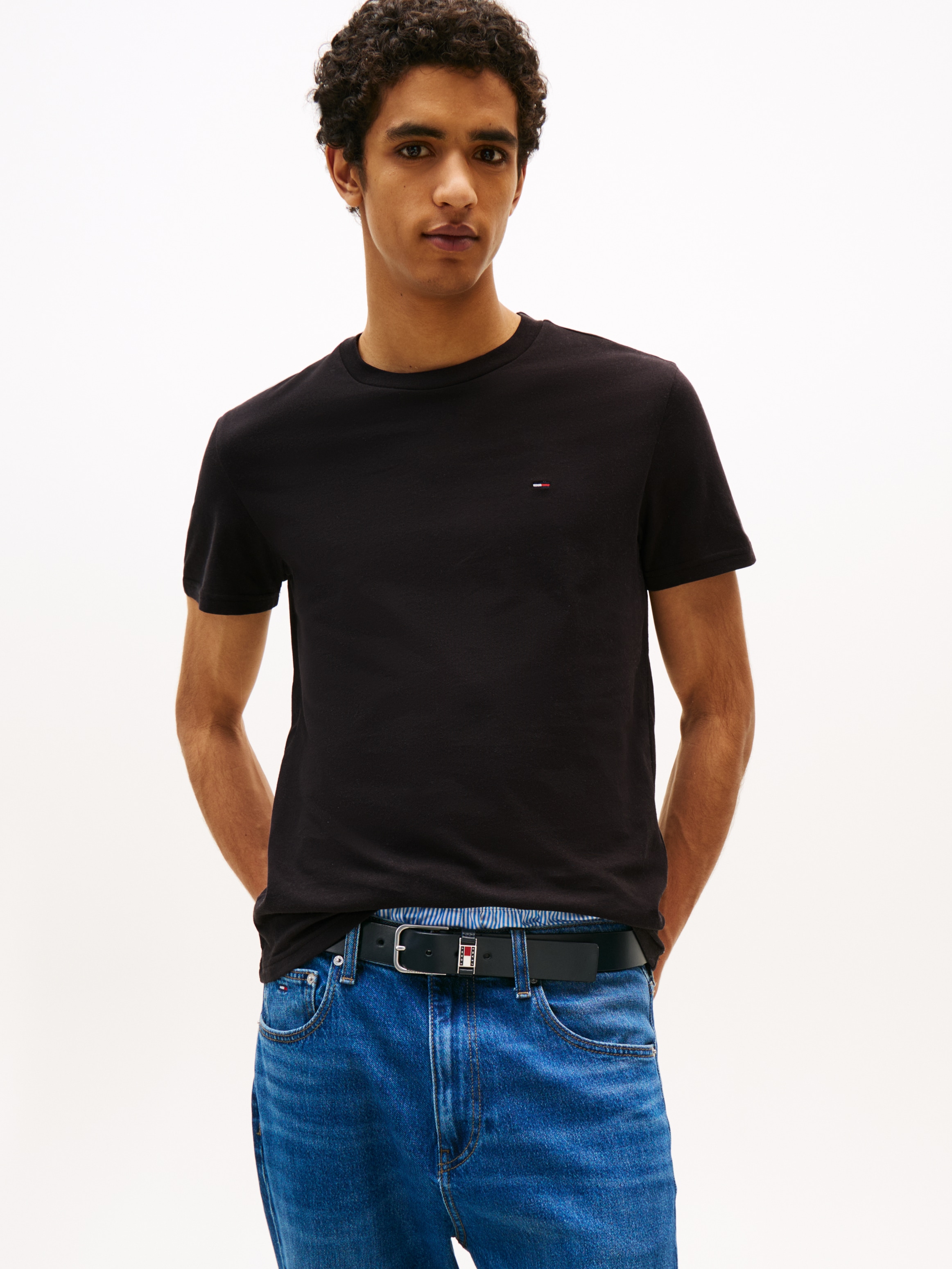 Tommy Jeans Rundhalsshirt »TJM XSLIM 2PACK JERSEY TEE EXT«, (Packung, 2er-Pack), Logostickerei, 2Pack