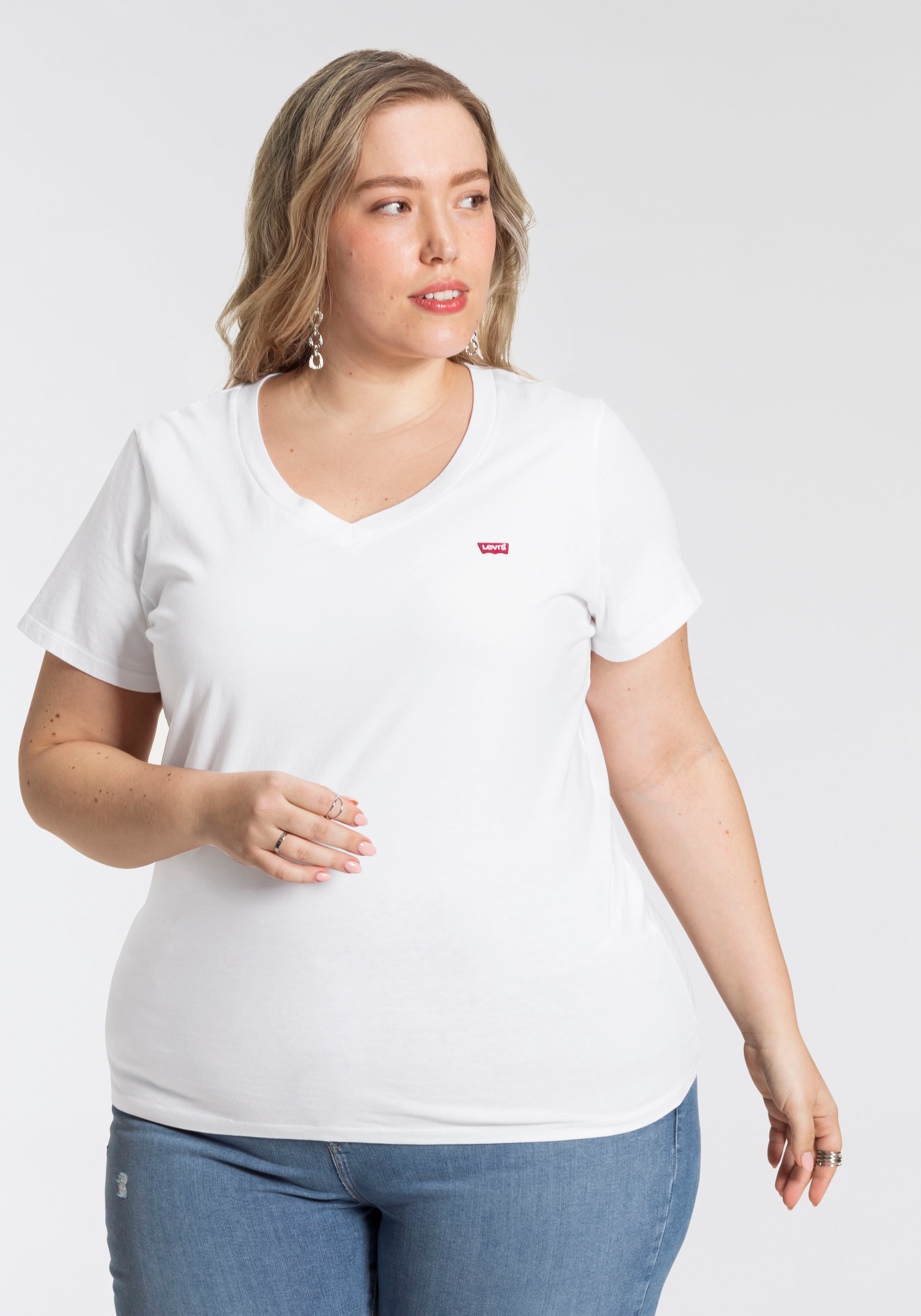 Levis Plus V-Shirt "V NECK TEE" Figurumspielende Passform günstig online kaufen