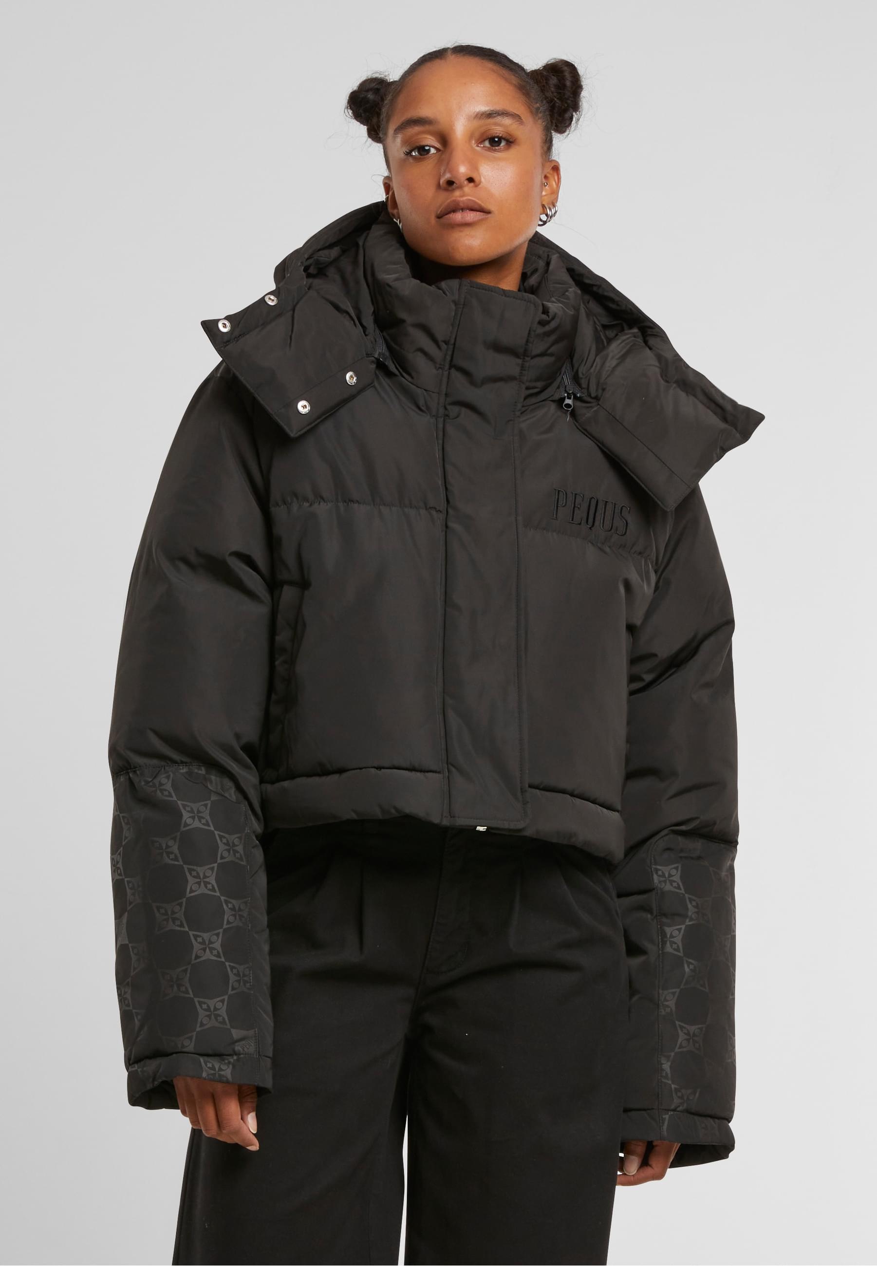 PEQUS Winterjacke »PEQUS PEQUS Aether Cropped Puffer Jacket«, (1 St.), ohne Kapuze