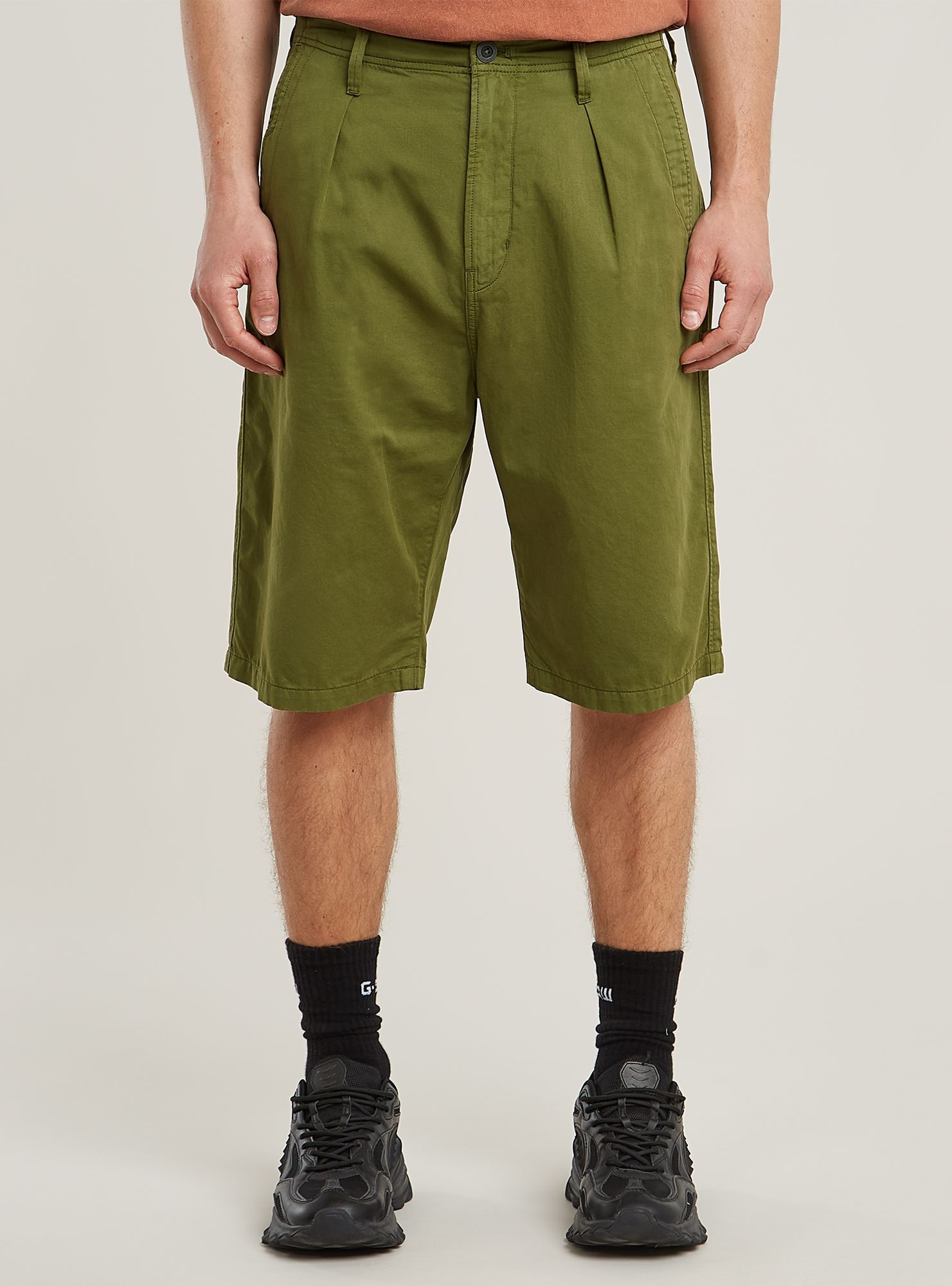 G-STAR "Pleated Chino Shorts"