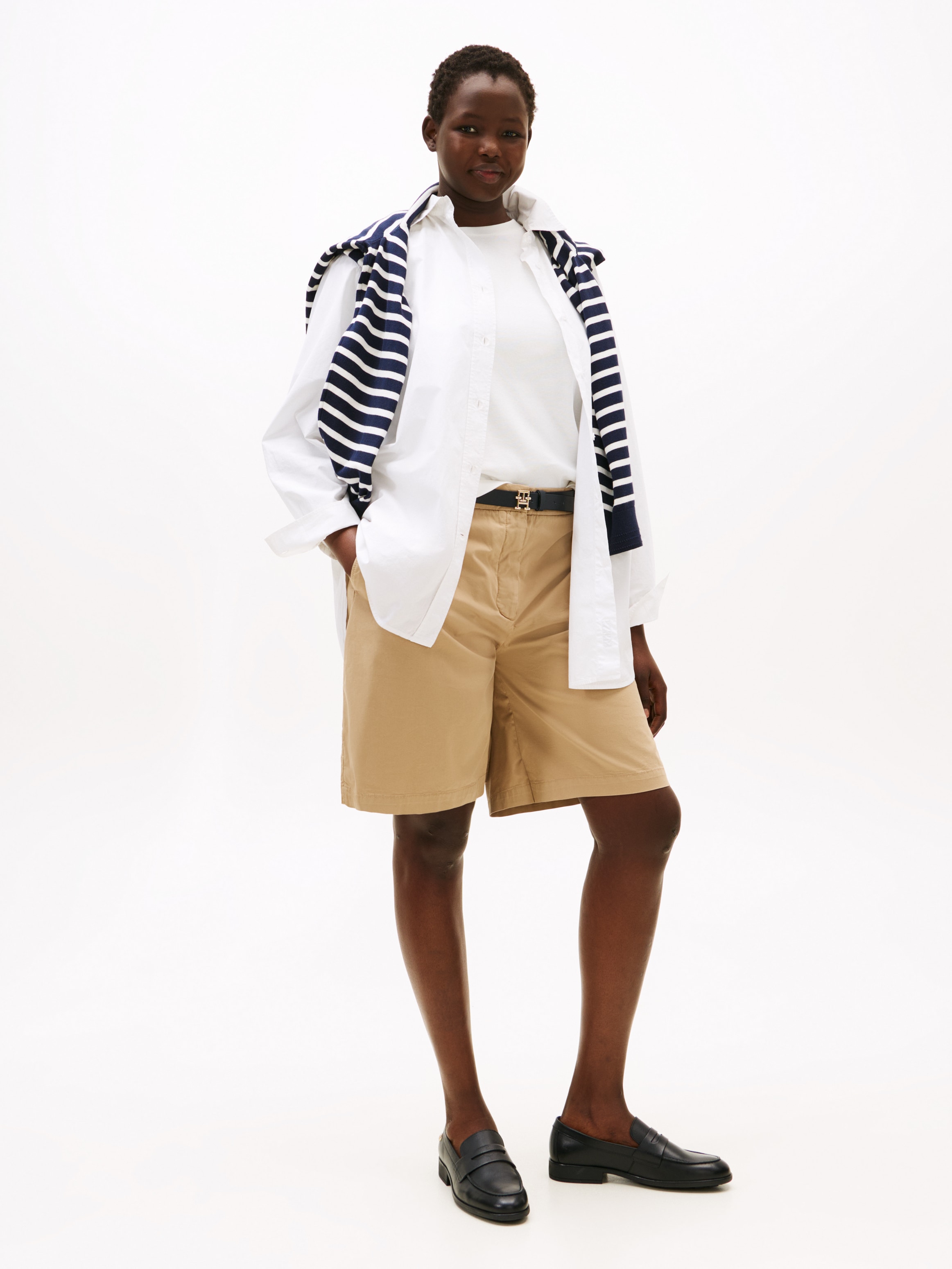 Tommy Hilfiger Curve Shorts »CRV CO BLEND GMD CHINO SHORT«, in Großen Größen, Chino Qualität, Logostickerei