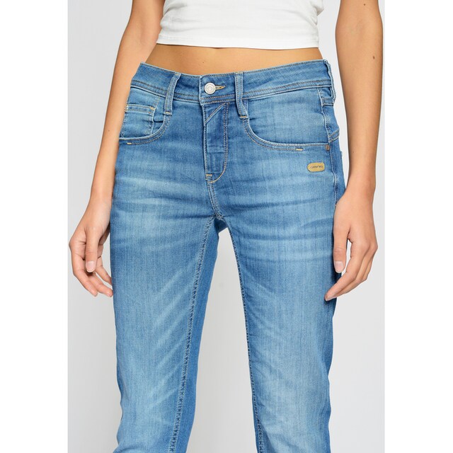 GANG Relax-fit-Jeans »94AMELIE«, mit schrägen tief sitzenden Gesäßtaschen  für bestellen | BAUR