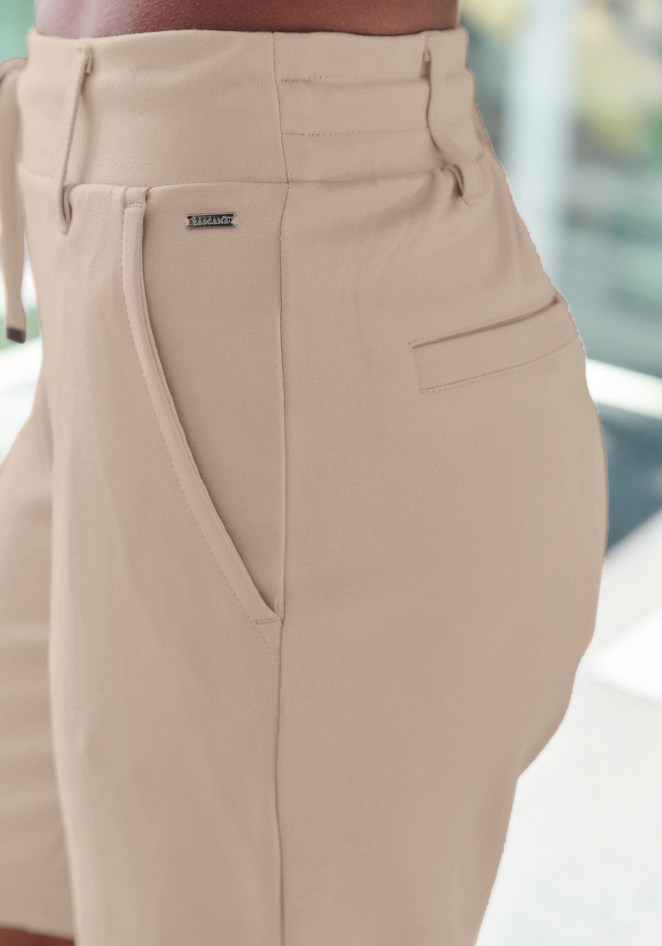 LASCANA Shorts, mit Gürtelschlaufen und Bindeband, Loungewear