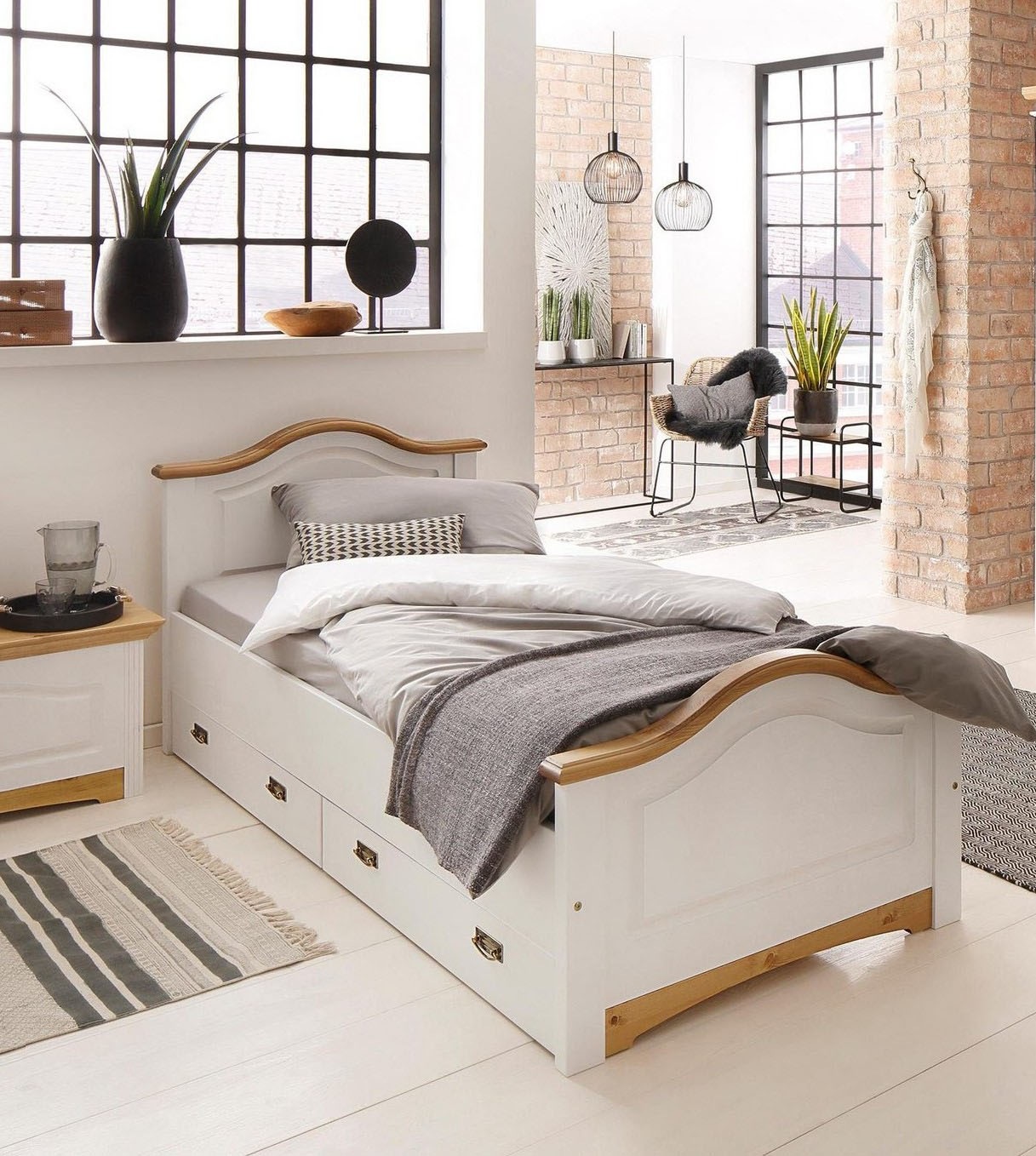 OTTO home Massivholzbett "Konrad, Stauraumbett, Messinggriffe, rustikaler L günstig online kaufen