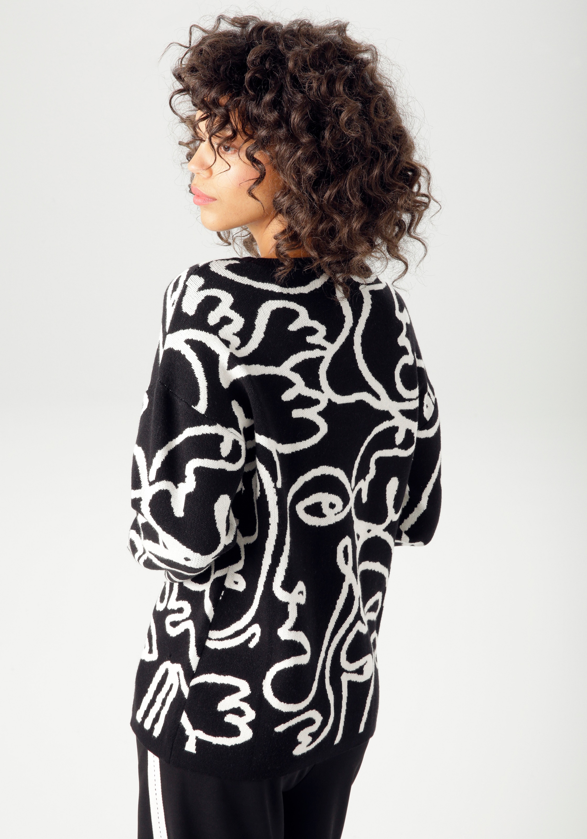 Aniston CASUAL Strickpullover, mit fantasievollem, grafischen Jacquard-Must günstig online kaufen
