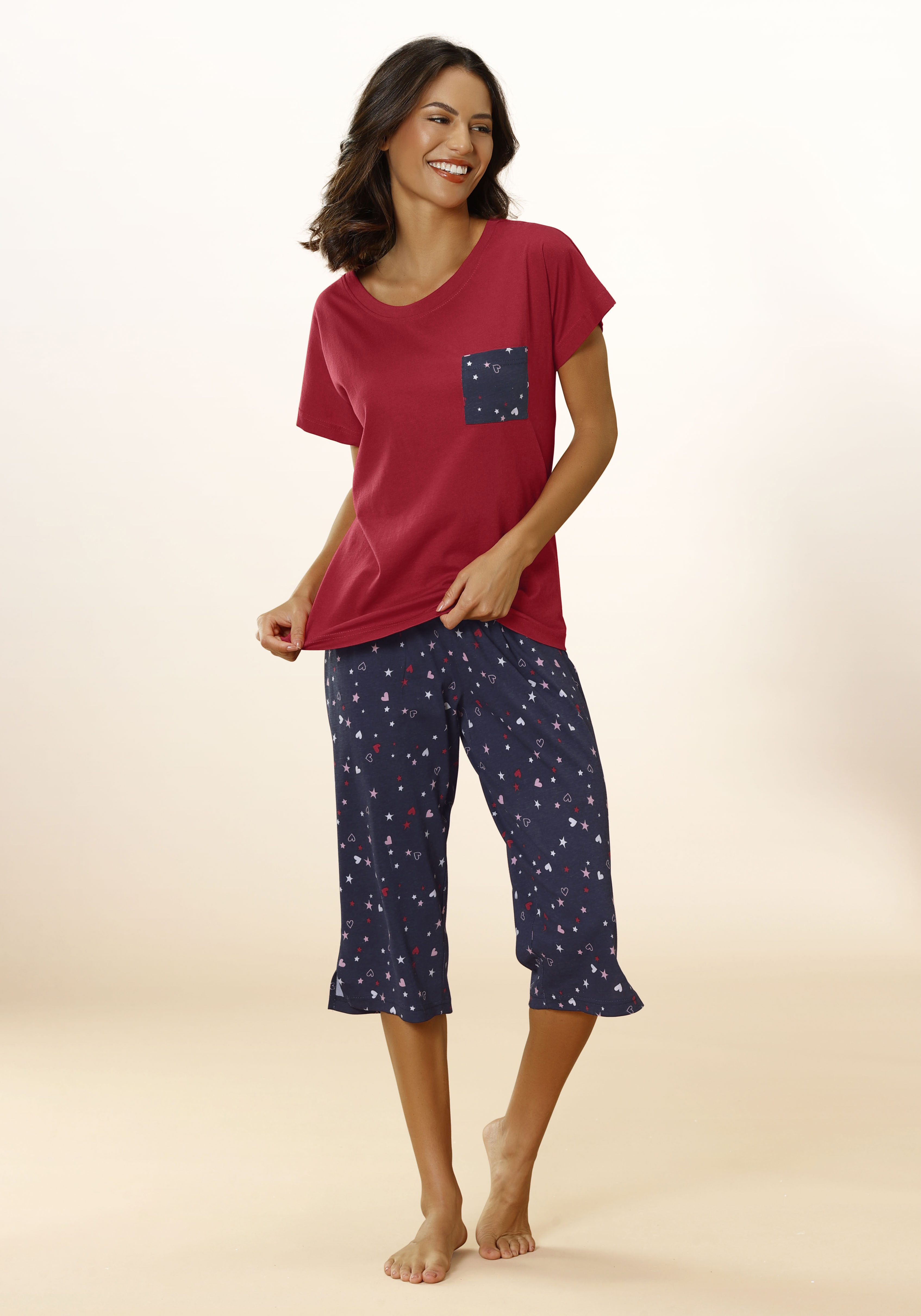 Vivance Dreams by Lascana Capri-Pyjama Set, 2 tlg. mit niedlichem Herzen-Sterne-Druck