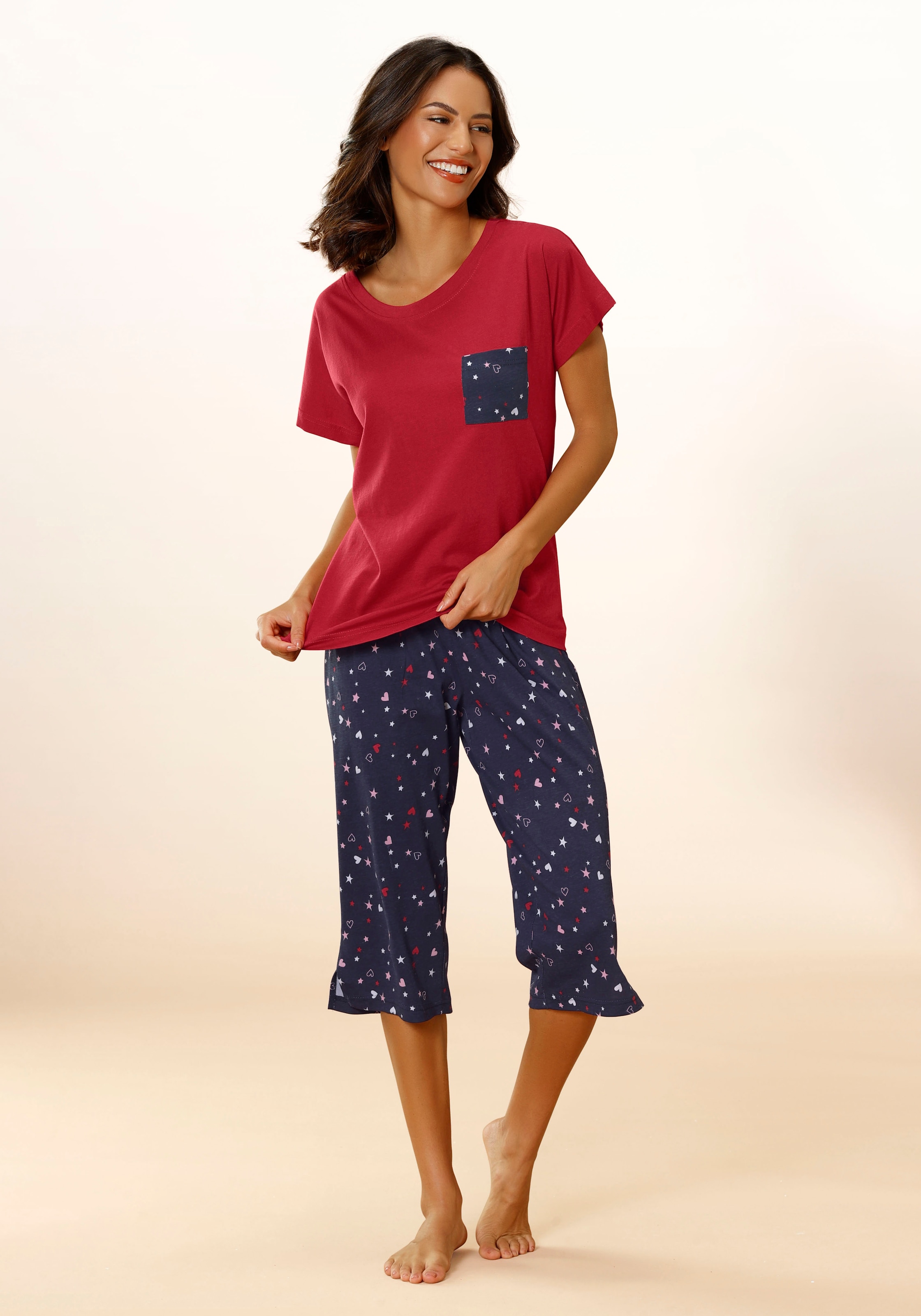 Vivance Dreams Capri-Pyjama 2-teilig, 2 tlg. mit niedlichem Herzen-Sterne-D günstig online kaufen