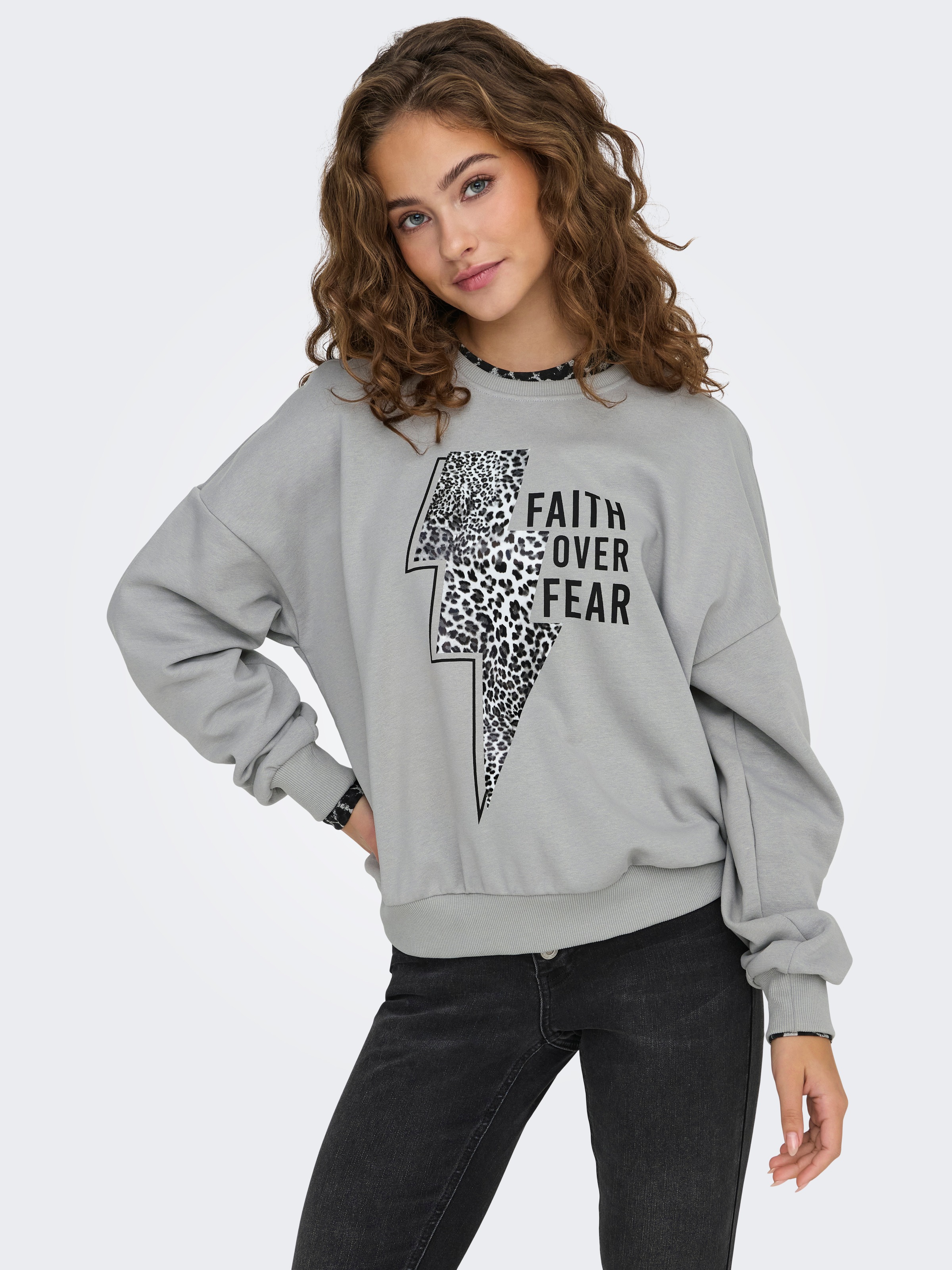 ONLY Sweatshirt »ONLRUNA L/S O-NECK BOX CC SWT«