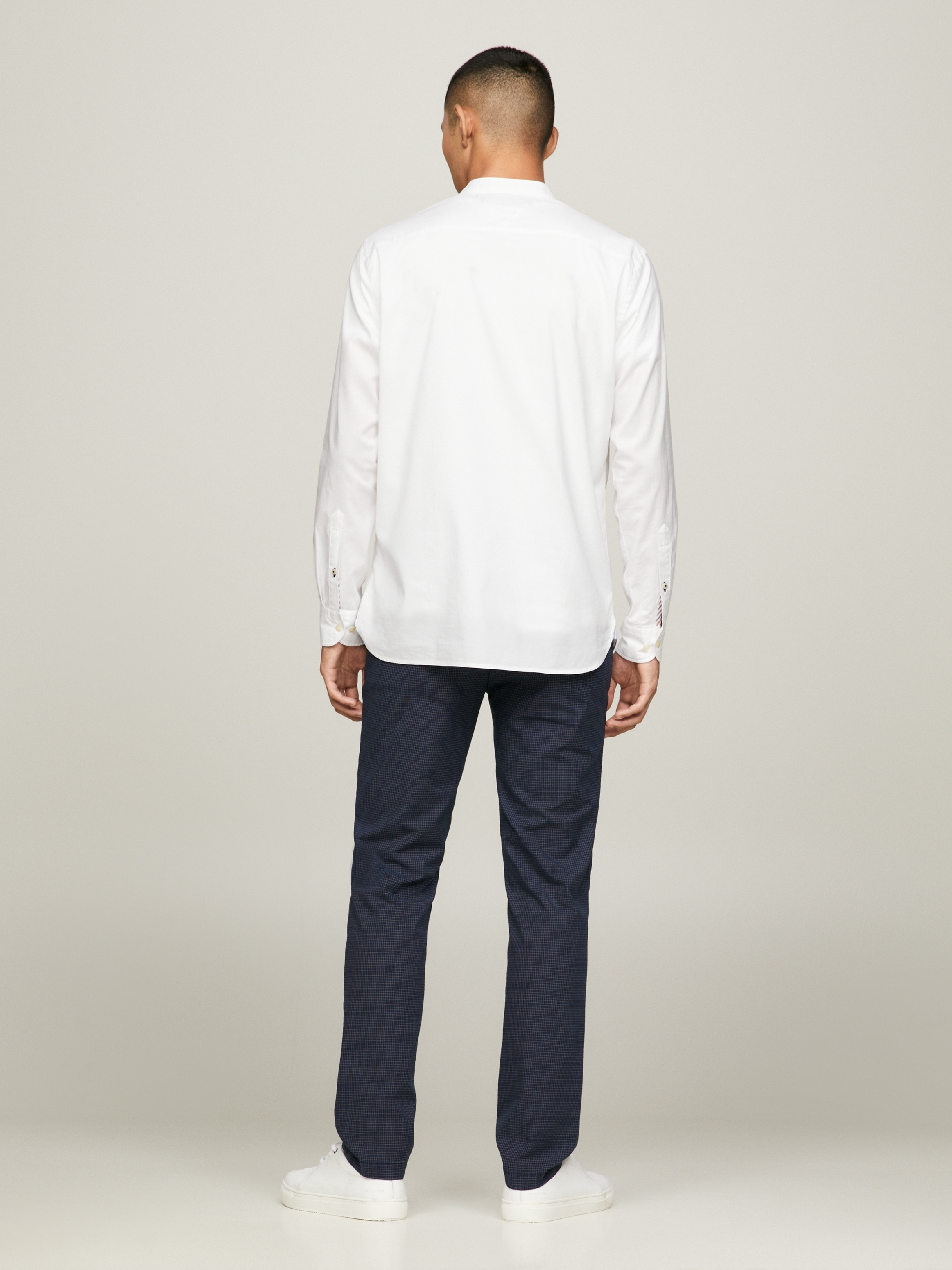 Tommy Hilfiger Langarmhemd »NATURAL SOFT SOLID MAO RF SHIRT«, mit Tommy Hilfiger Markenstreifen innen am Ärmelschlitz