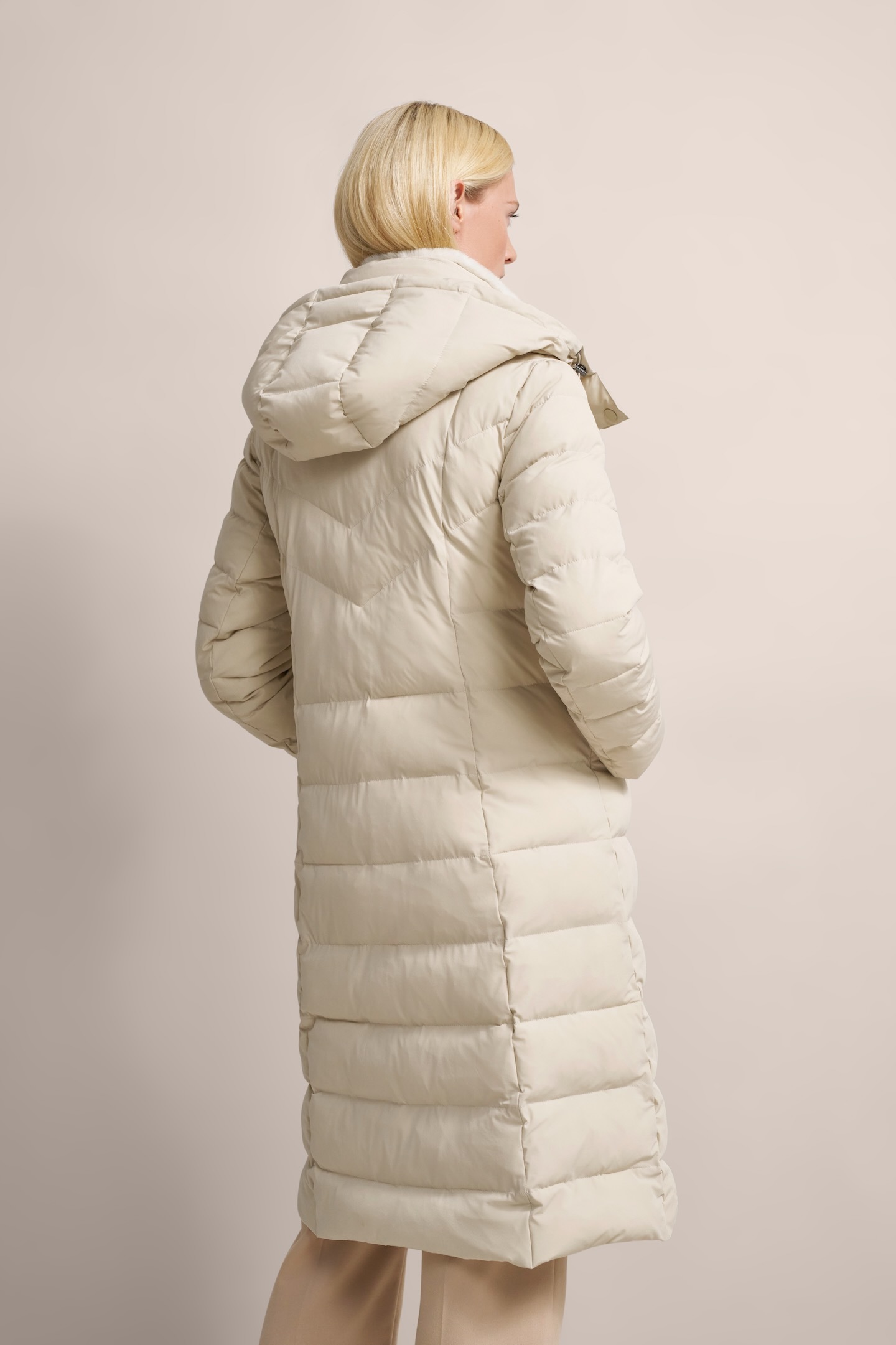 bugatti Kurzmantel, mit elegantem Stehkragen