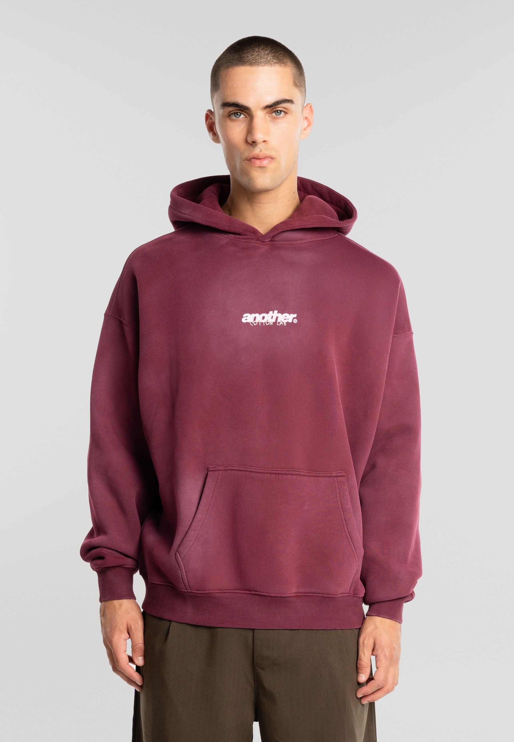 Another Cotton Lab Rundhalspullover »Another Cotton Lab Overpriced Flat Whites Washed Hoodie« 1