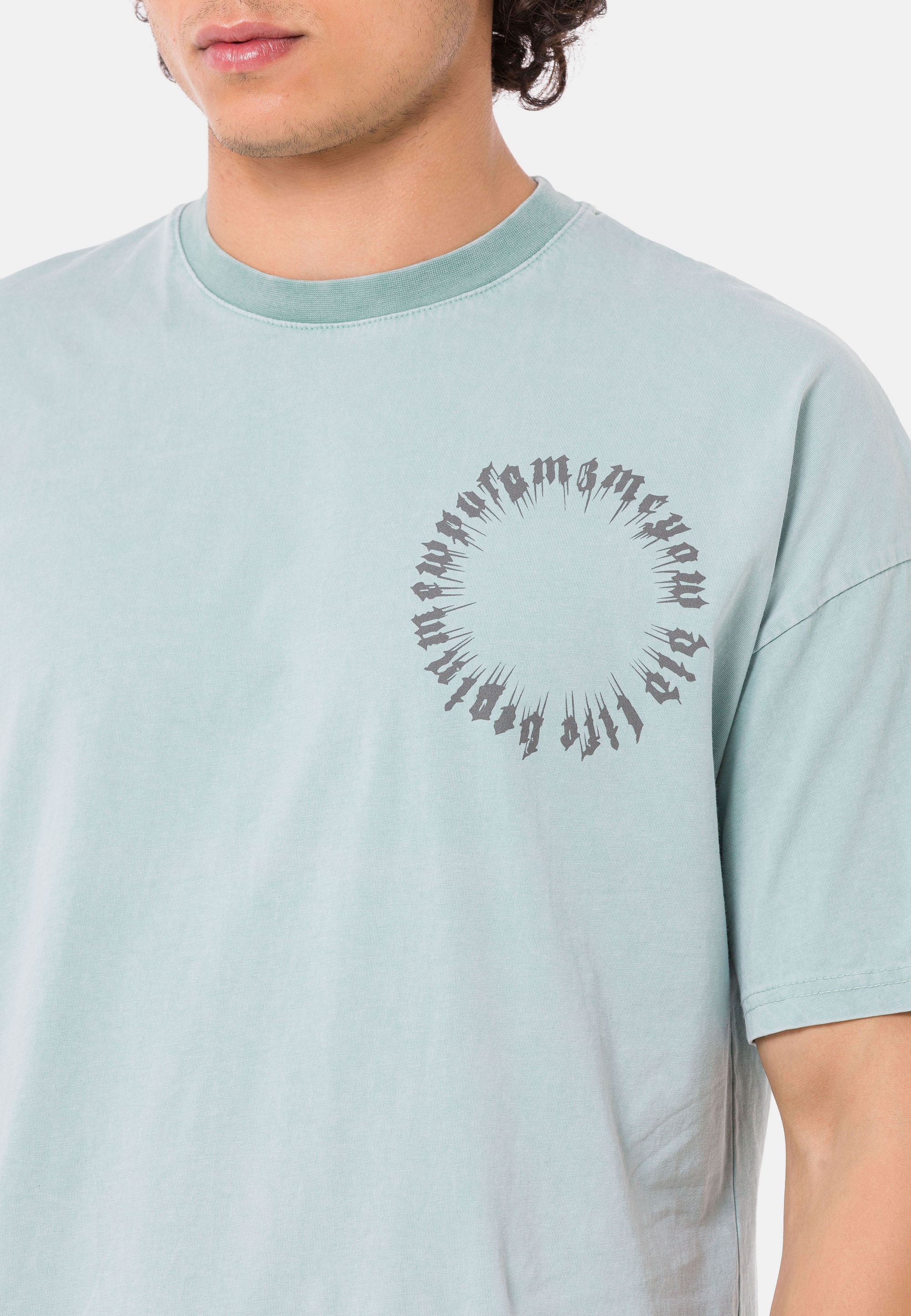 RedBridge T-Shirt »Runcorn«, mit großflächigem Print auf dem Rücken