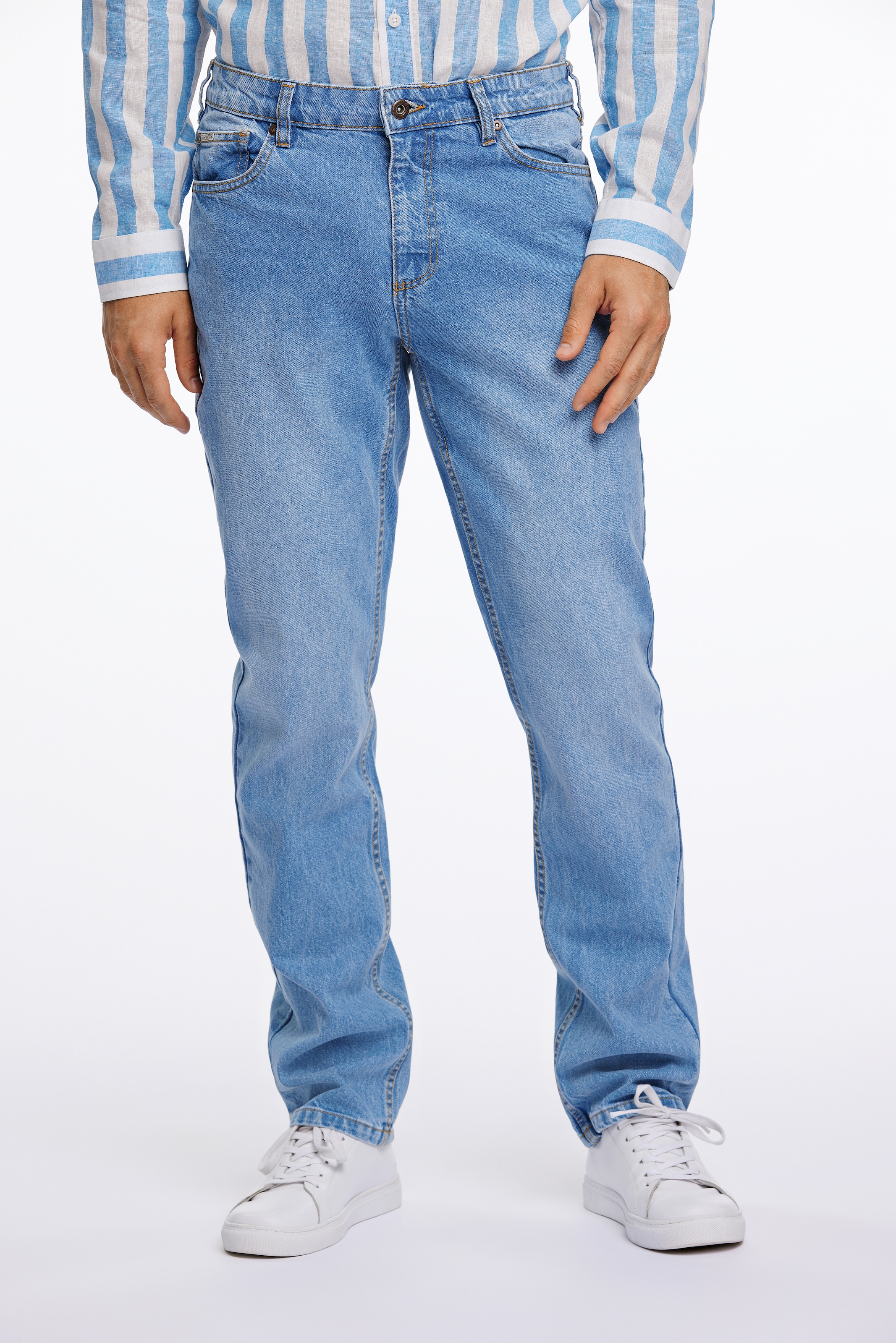 LINDBERGH 5-Pocket-Jeans, mit leichter Waschung