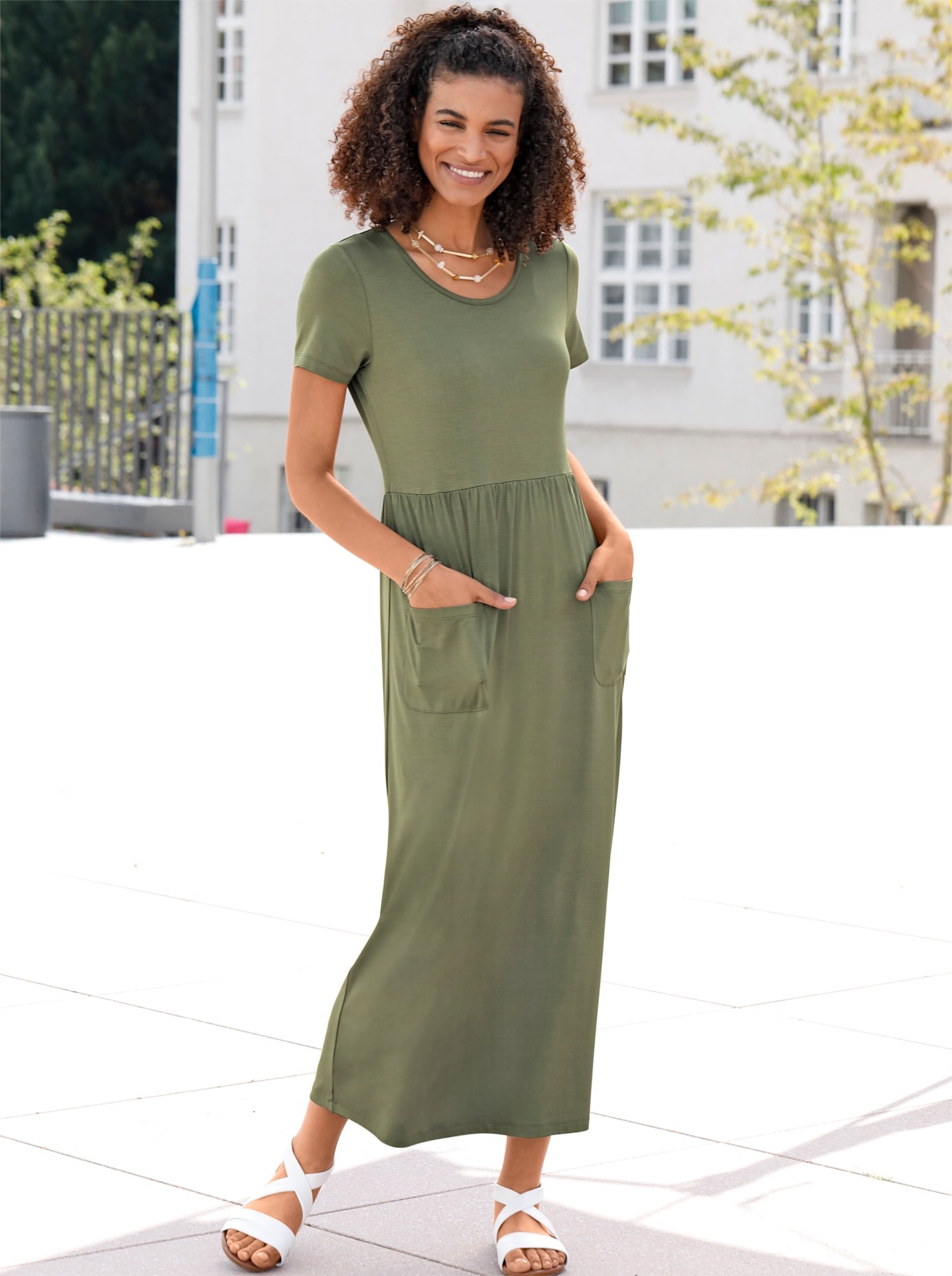 Jerseykleid CASUAL LOOKS "Jersey-Kleid", Damen, Gr. 22, Kurzgrößen, grün (khaki), Jersey, 95% Viskose, 5% Elasthan, unifarben, lang, Rundhals, Kleider Jerseykleid