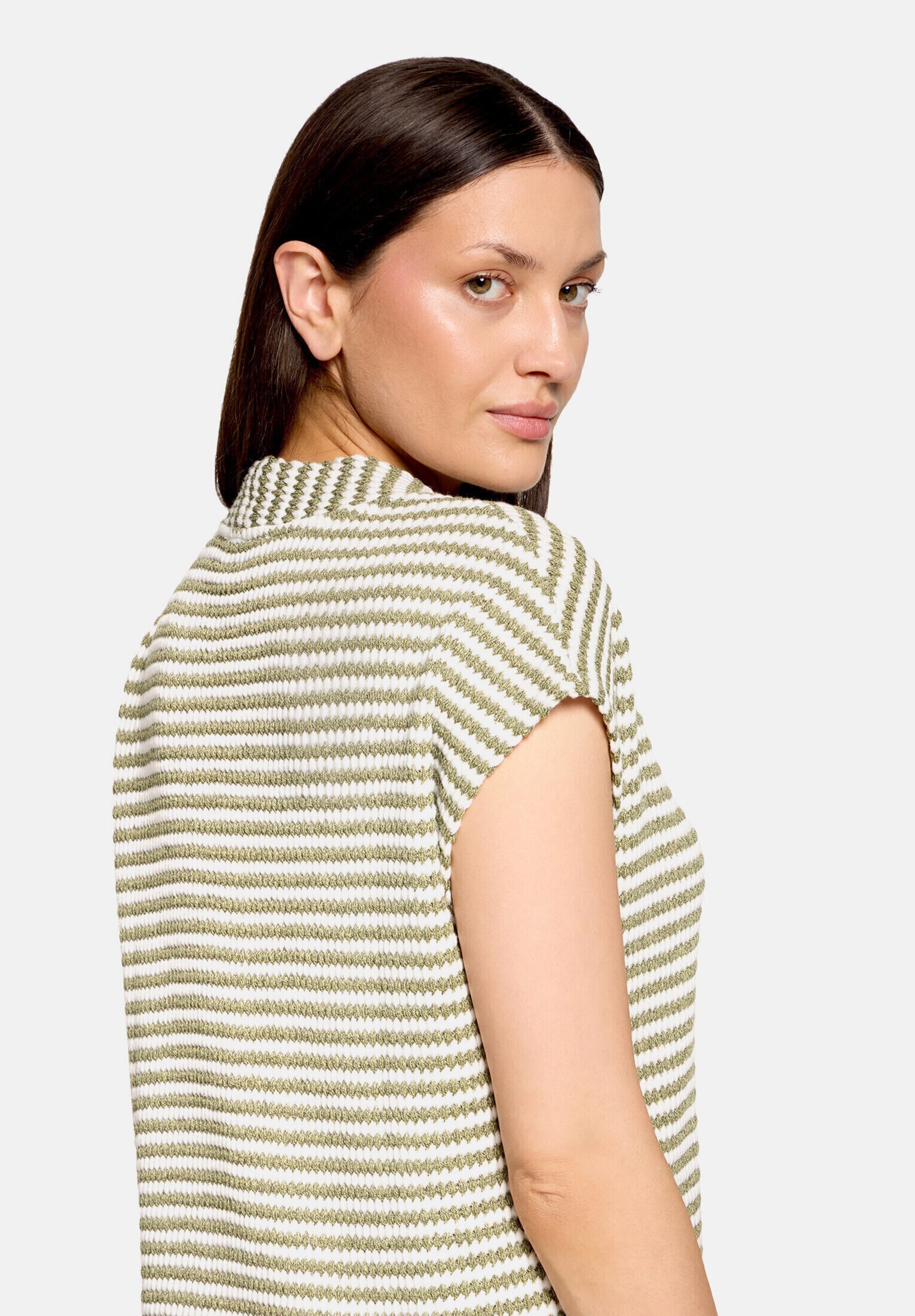 Cartoon Kurzarmshirt »Damen mit V-Ausschnitt« 1