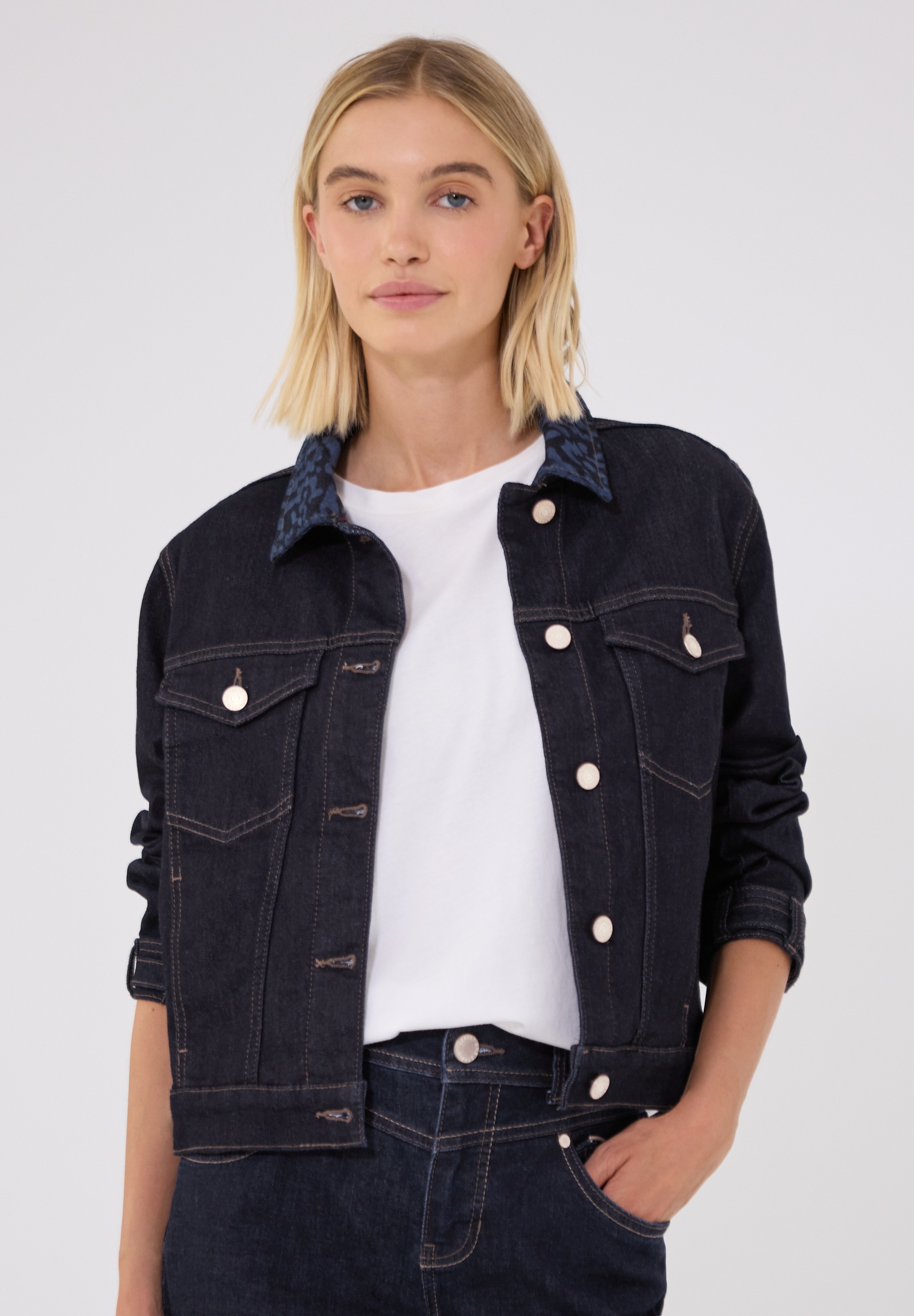 STREET ONE STUDIO Jeansjacke ohne Kapuze in washed Optik