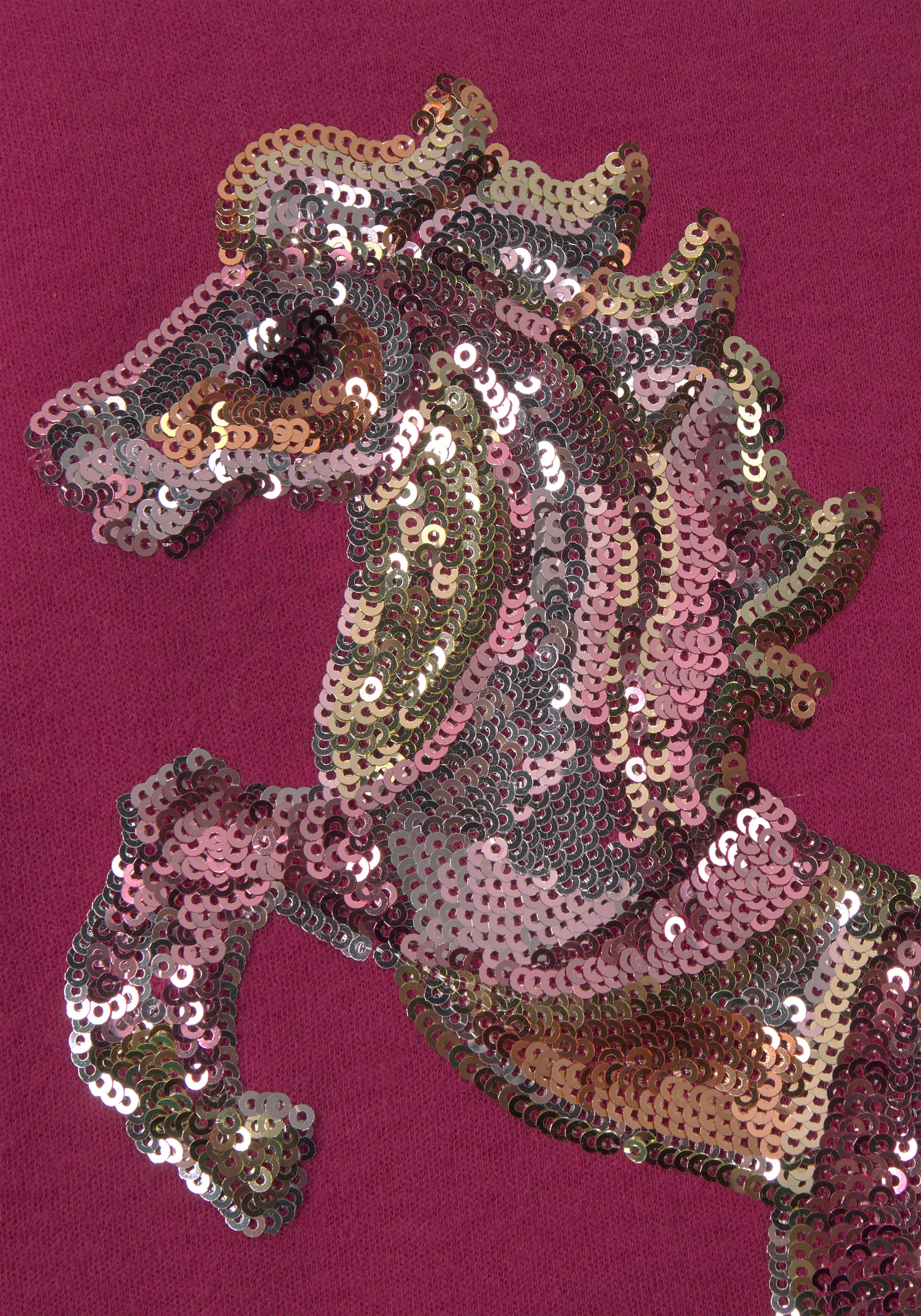 KIDSWORLD Langarmshirt »PFERD«, in BAUR mit Pailletten Form aus langer | Pferdemotiv schönem bestellen