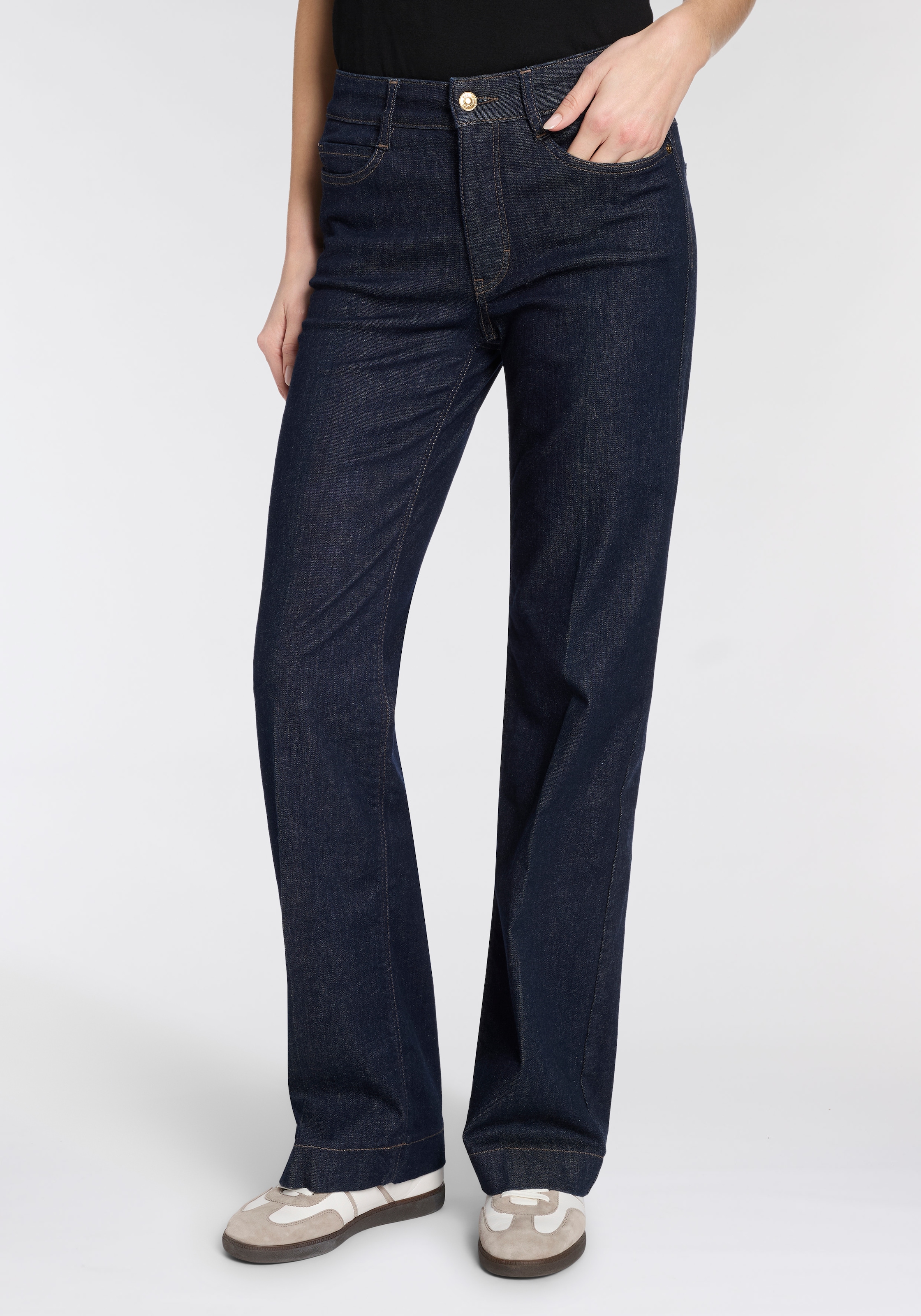 MAC 5-Pocket-Jeans "WIDE star" mit Aufdruck "Star" auf der Gesäßtasche, wei günstig online kaufen