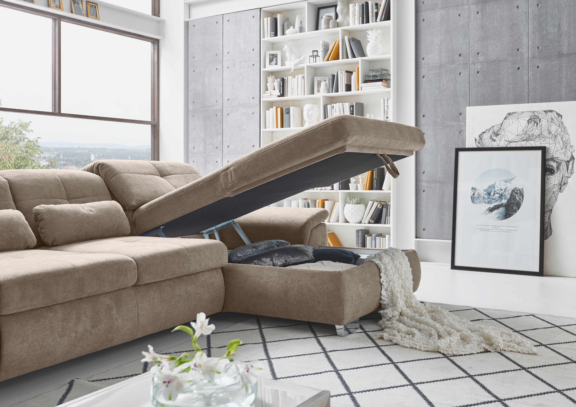 Die PlanBar Ecksofa »MP-IN16037 L-Form mit Kaltschaum-Polsterung«, mit Sitztiefenverstellung & Zierkissen