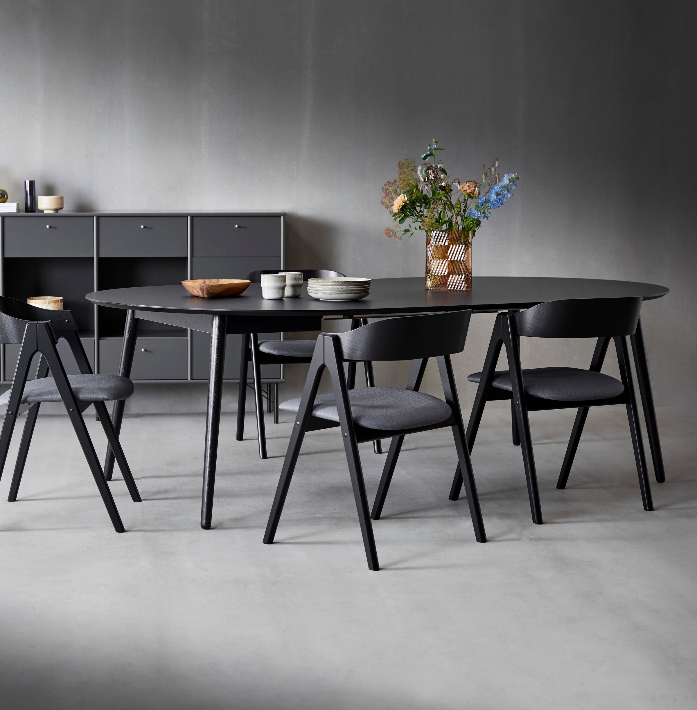 Hammel Furniture Esstisch »Meza Designtisch mit Auszugsfunktion und 2 Einlegeplatten«, Ø135(231) cm, runde Tischplatte aus MDF/Laminat, Massivholzgestell
