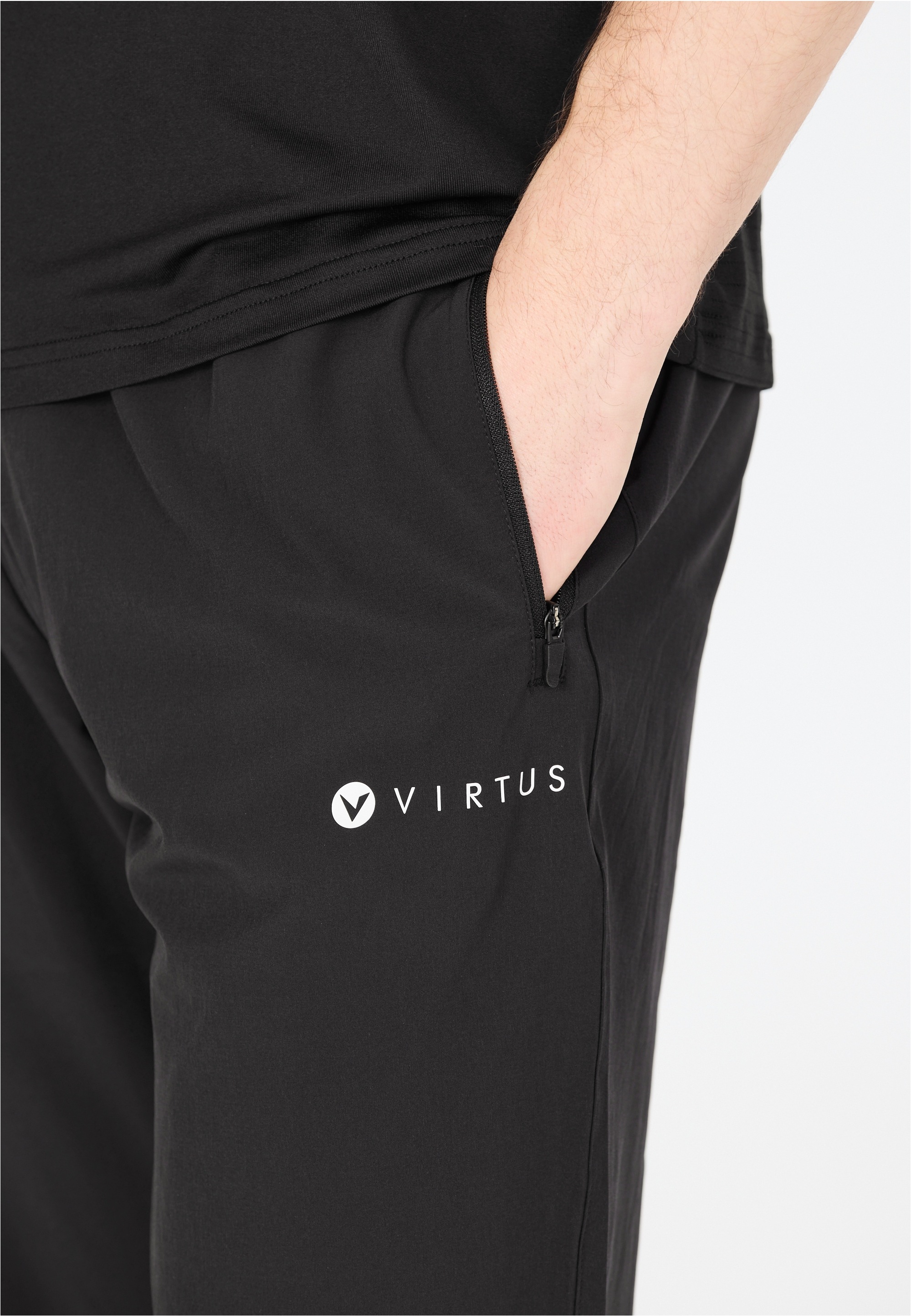 Virtus Trainingshose »Benan«, mit 4-Wege-Stretch für hohe Bewegungsfreiheit