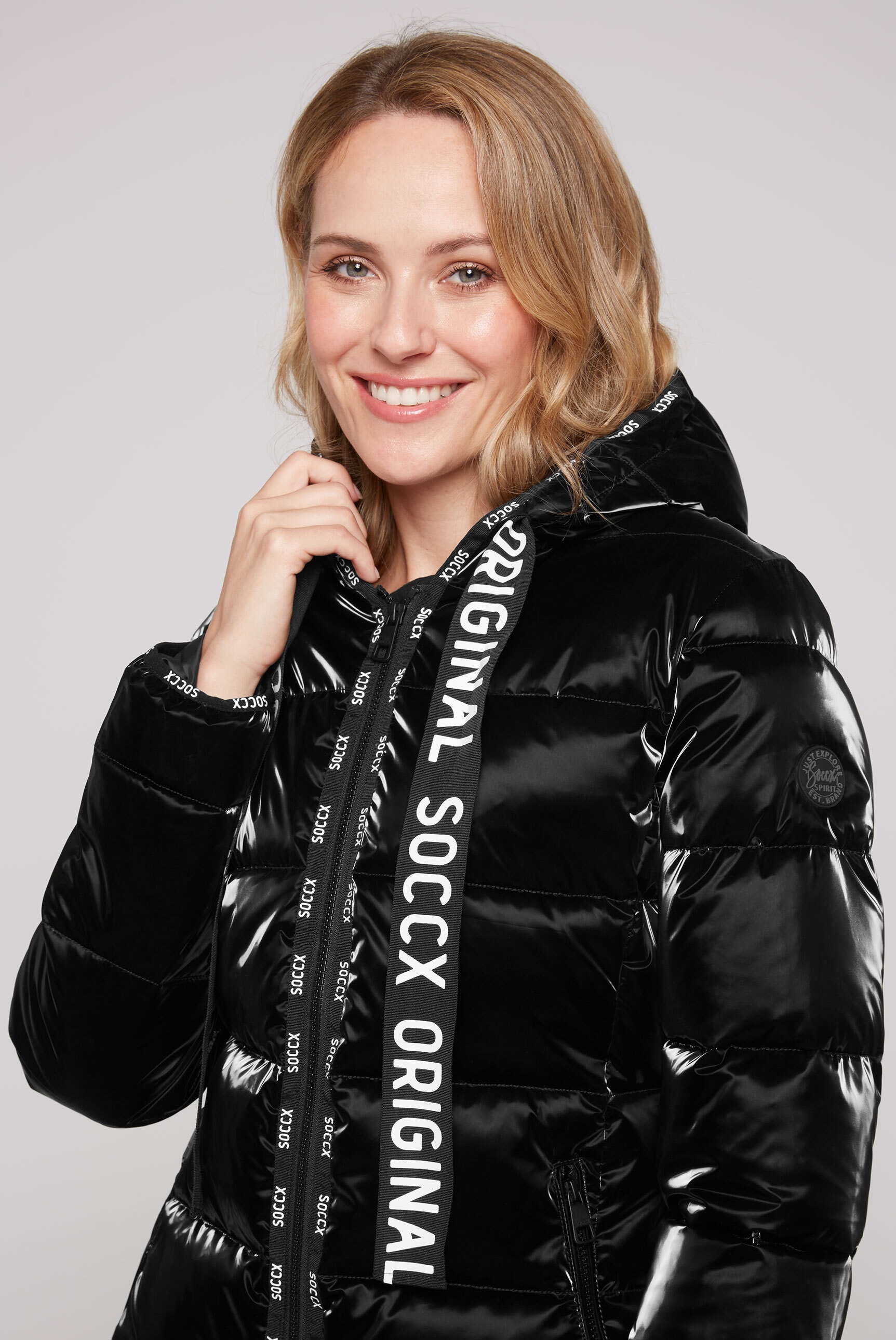 SOCCX Steppjacke, mit Kapuze, mit elastischem Saumabschluss