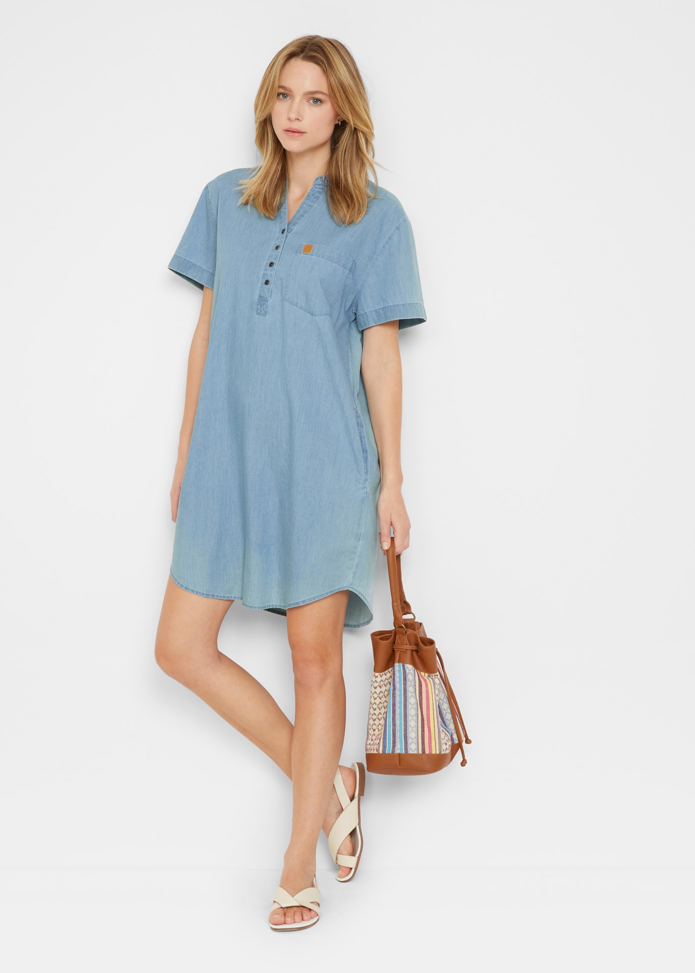bonprix Jeanskleid Brusttasche Casual, aus Baumwolle, Oversize Passform